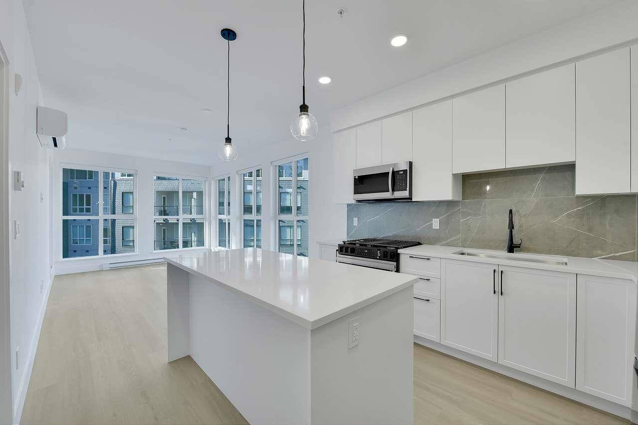 White Rock, BC V4P 0H4,3480 146a ST #522