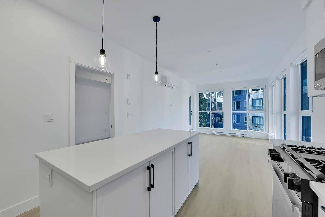 White Rock, BC V4P 0H4,3480 146a ST #522