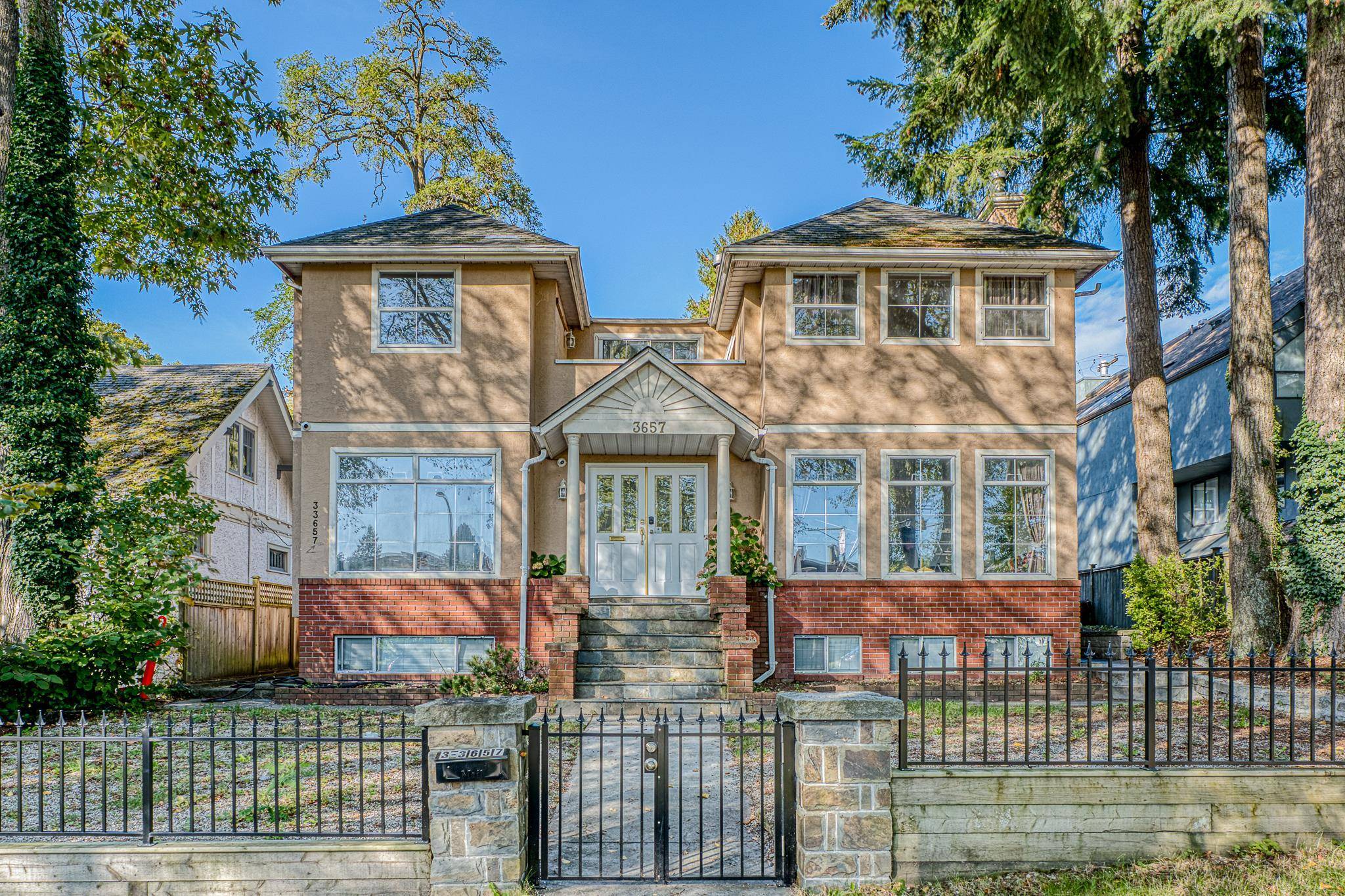 Vancouver, BC V6S 1T5,3657 W 29th AVE
