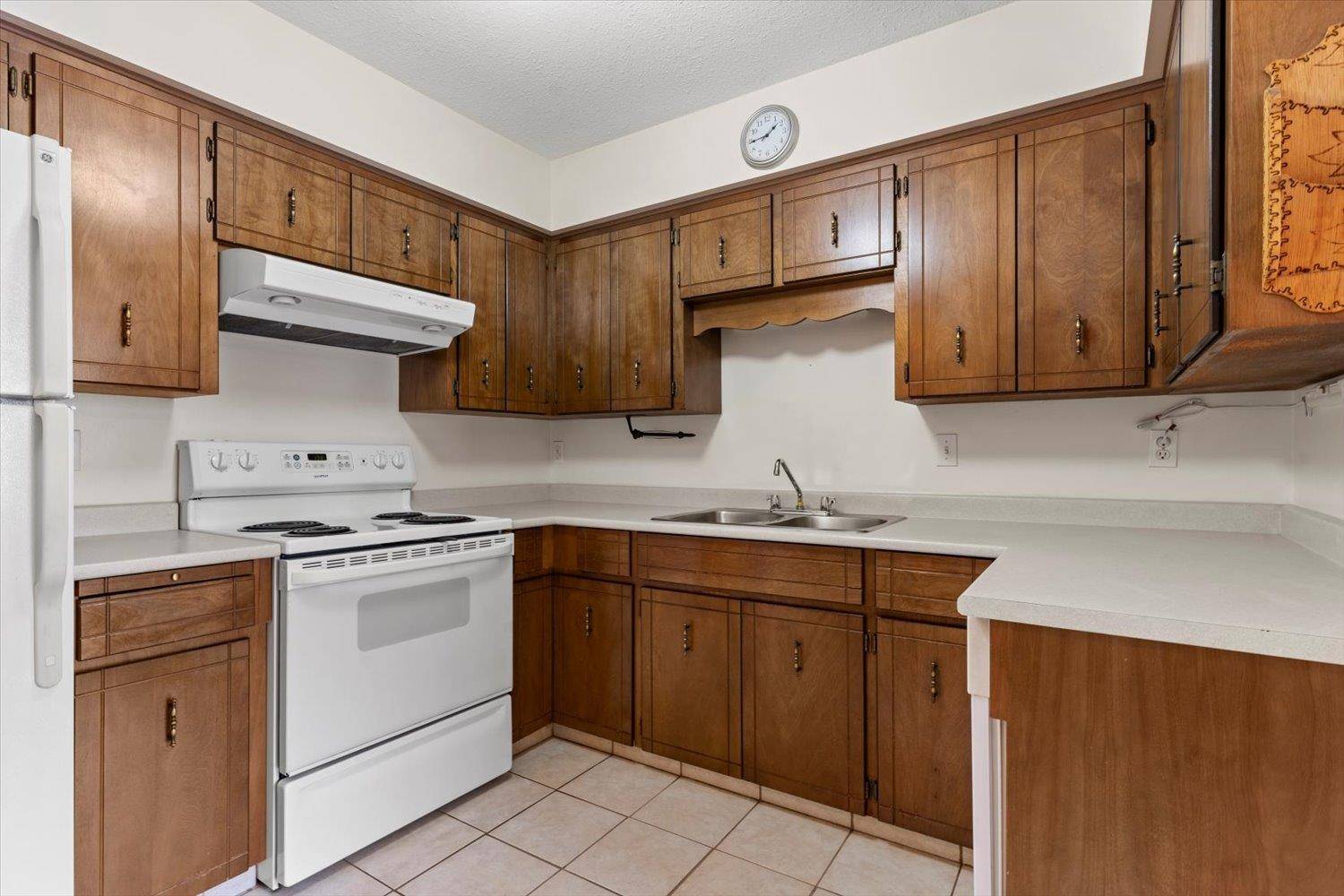 Abbotsford, BC V2S 2J6,33369 Old Yale RD #106