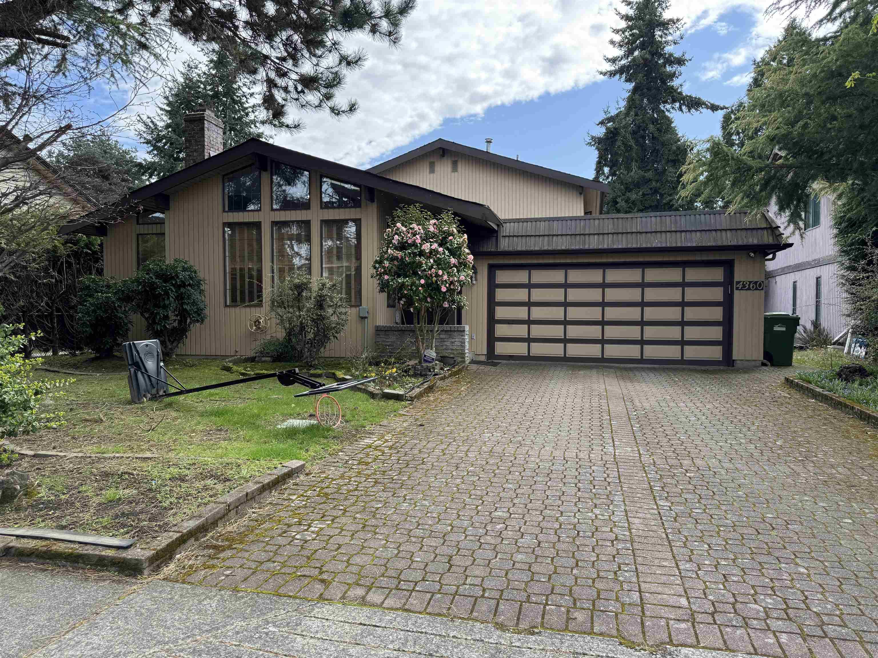 Richmond, BC V7C 4R2,4360 Coventry DR