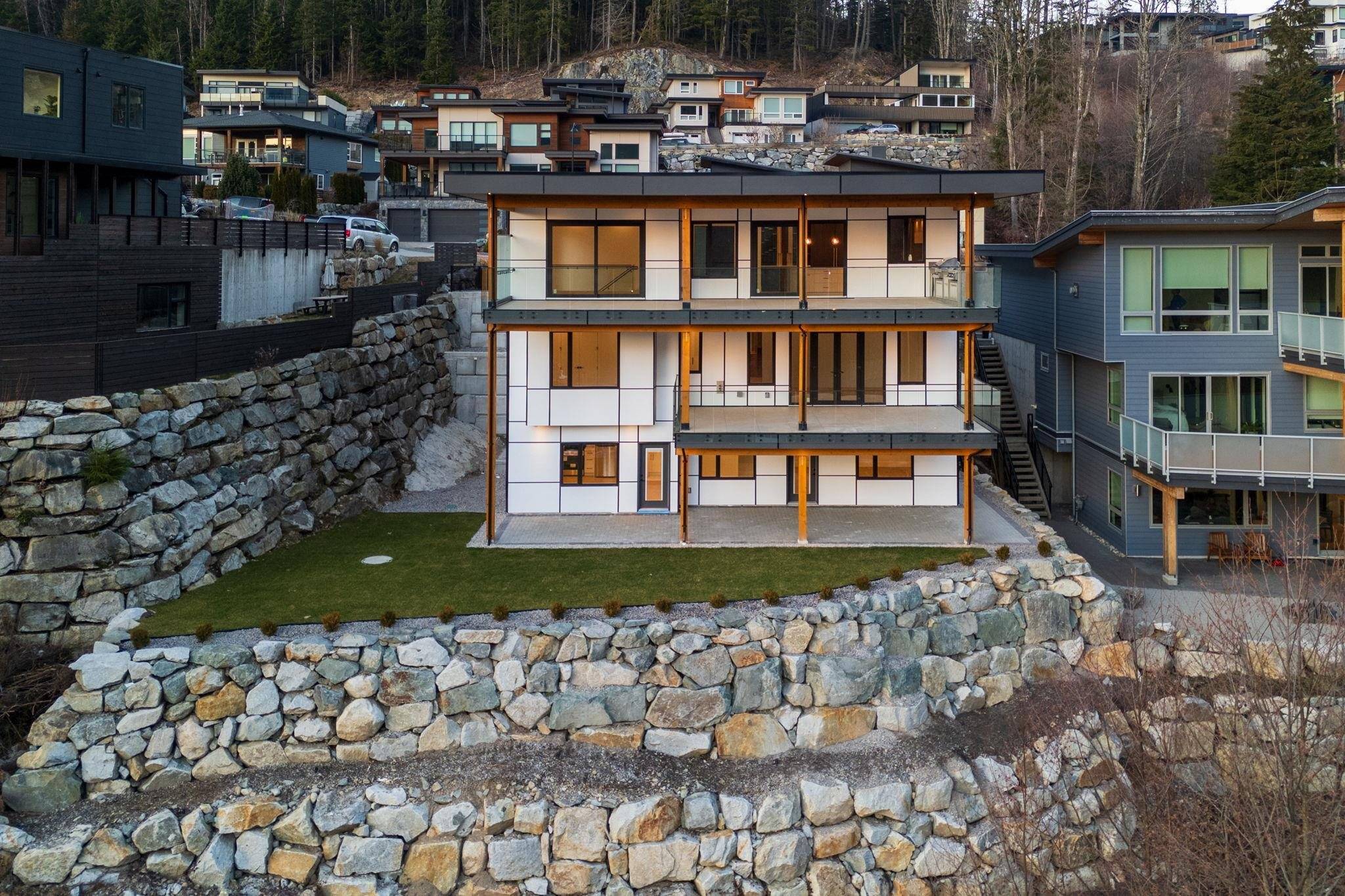 Squamish, BC V8B 0T6,2216 Windsail PL