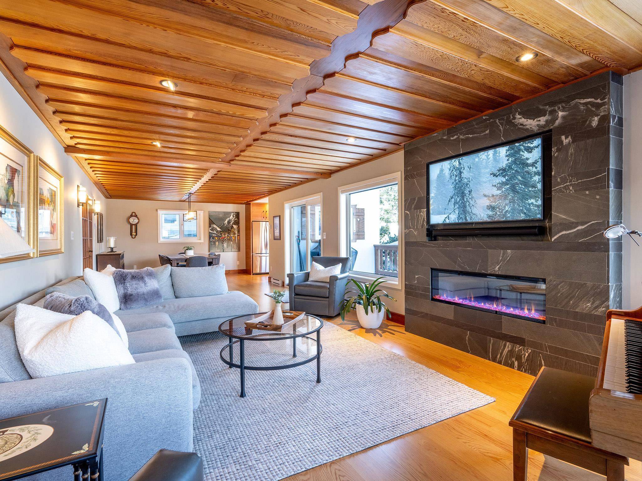Whistler, BC V8E 0G2,8512 Drifter WAY