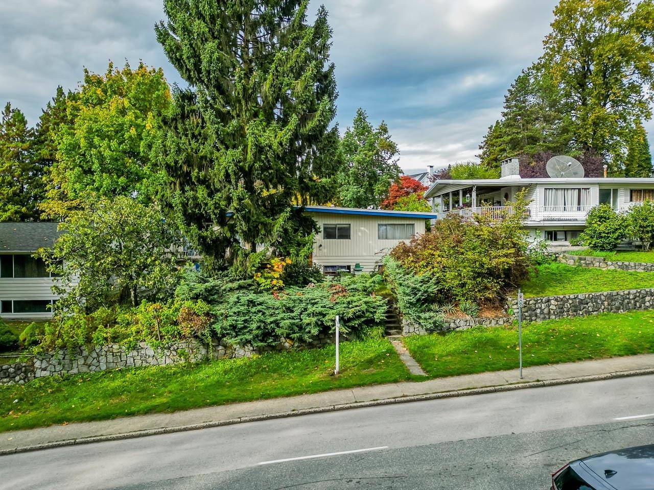 New Westminster, BC V3L 4J4,61 E Eighth AVE