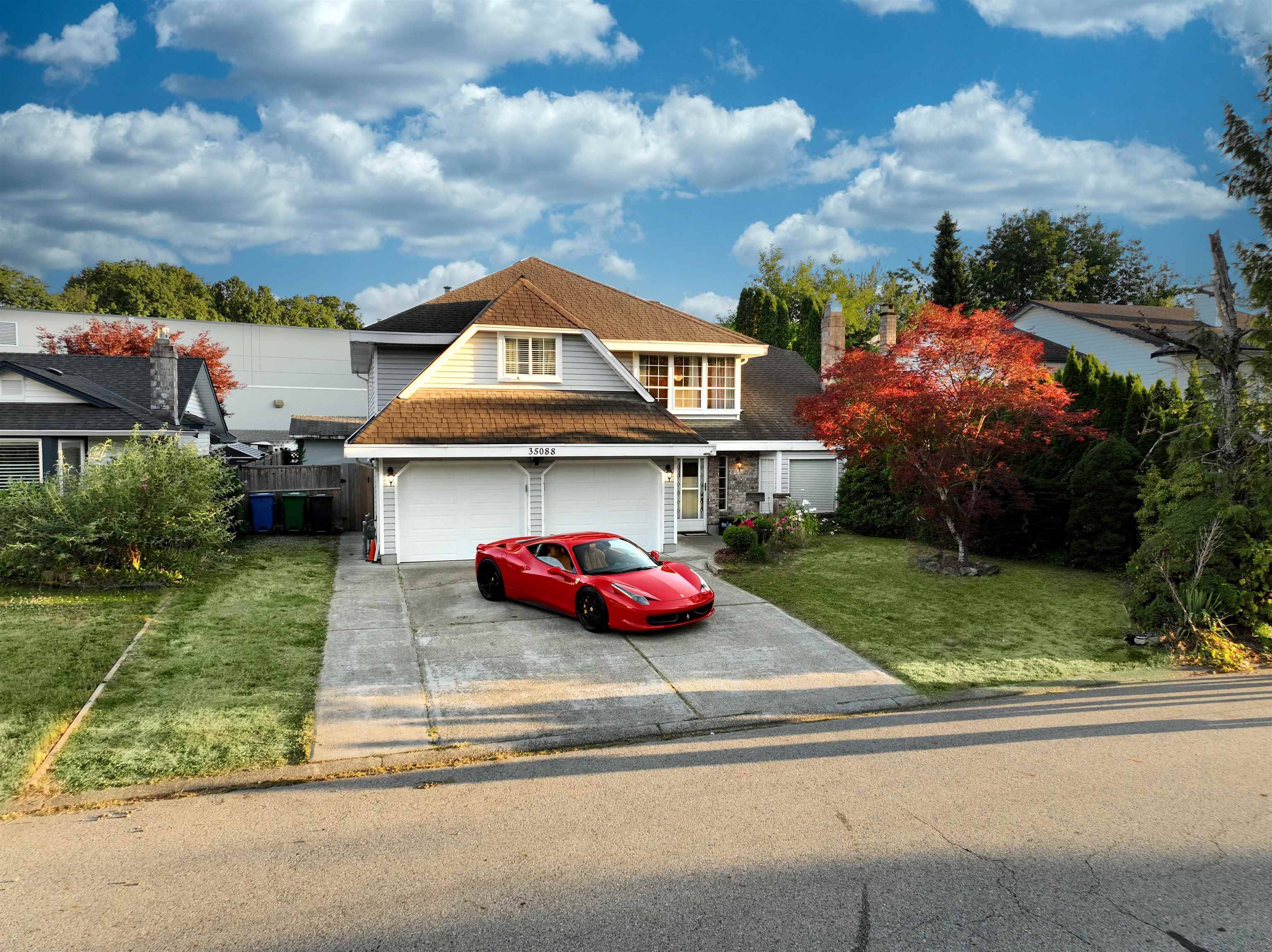 Abbotsford, BC V2S 6T3,35088 Mt Blanchard DR