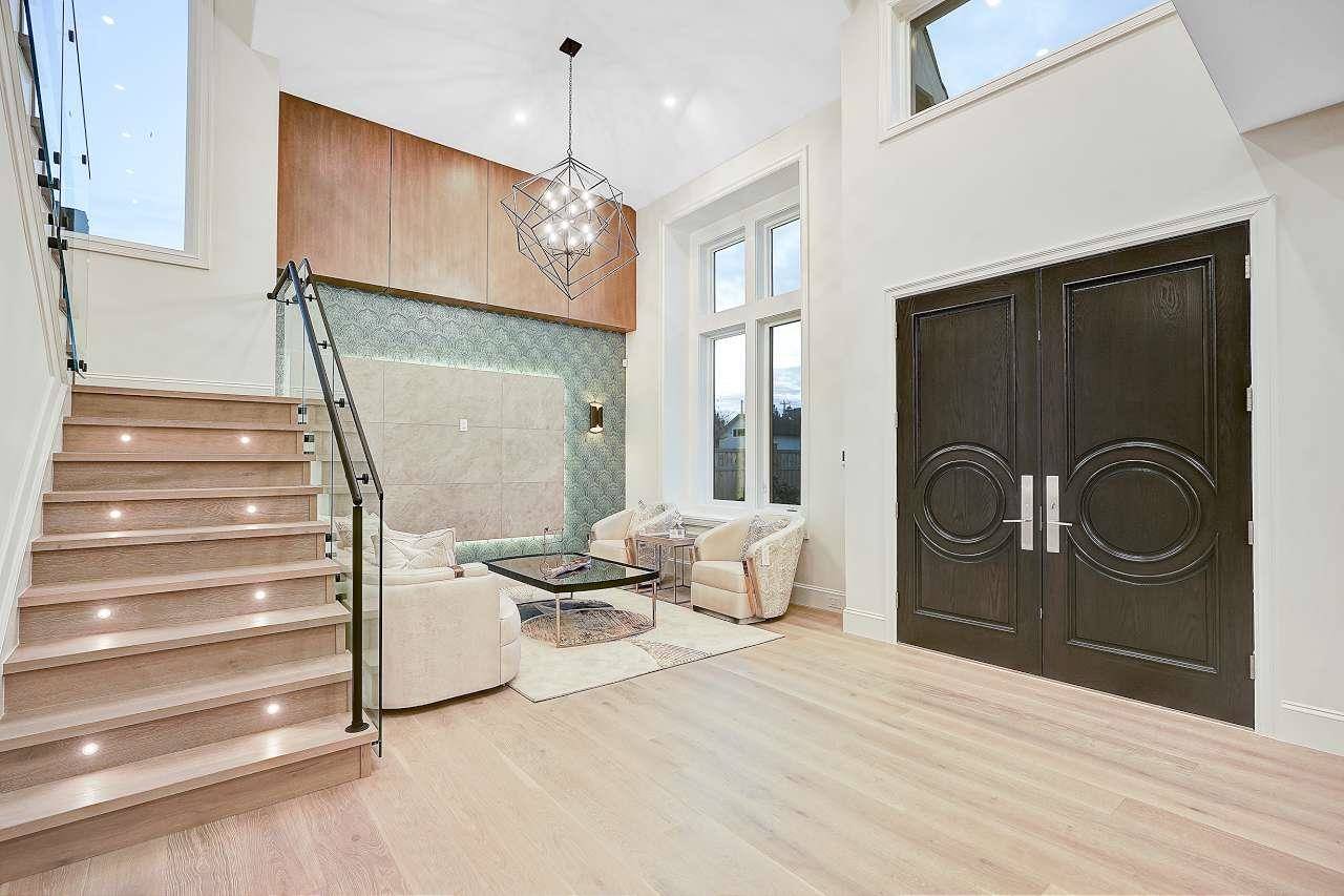 Richmond, BC V7C 4P6,8840 Dorval RD