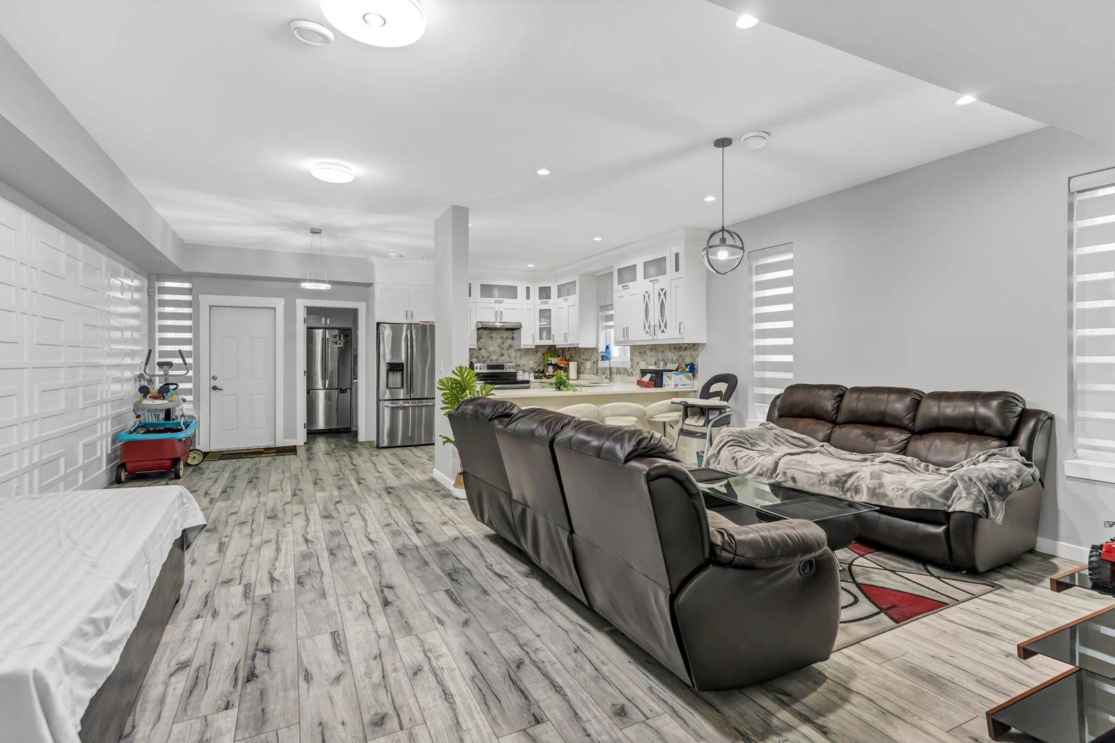 Surrey, BC V3W 3X8,12375 80a AVE
