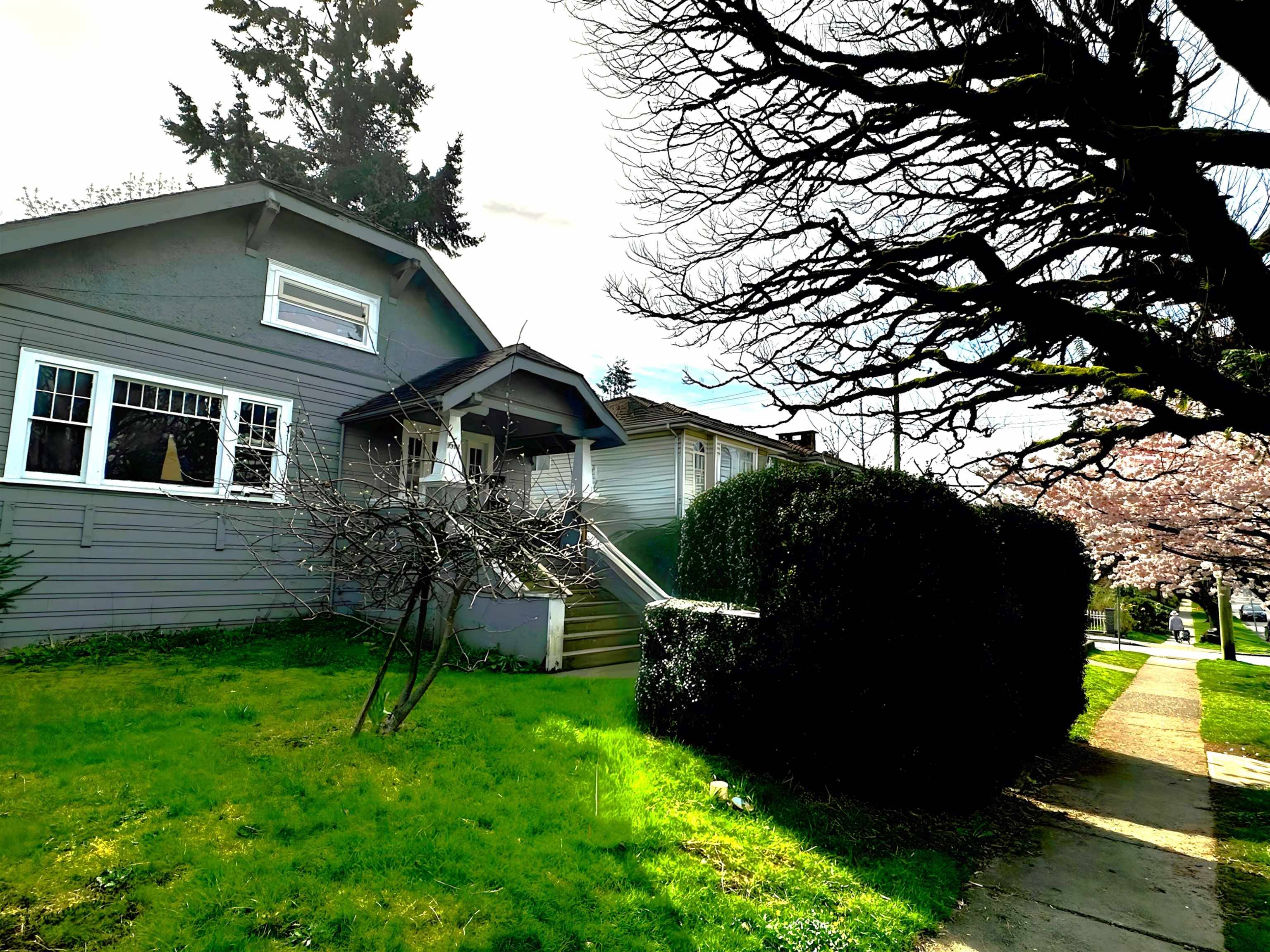 Vancouver, BC V5N 2K8,1612 E 20th AVE