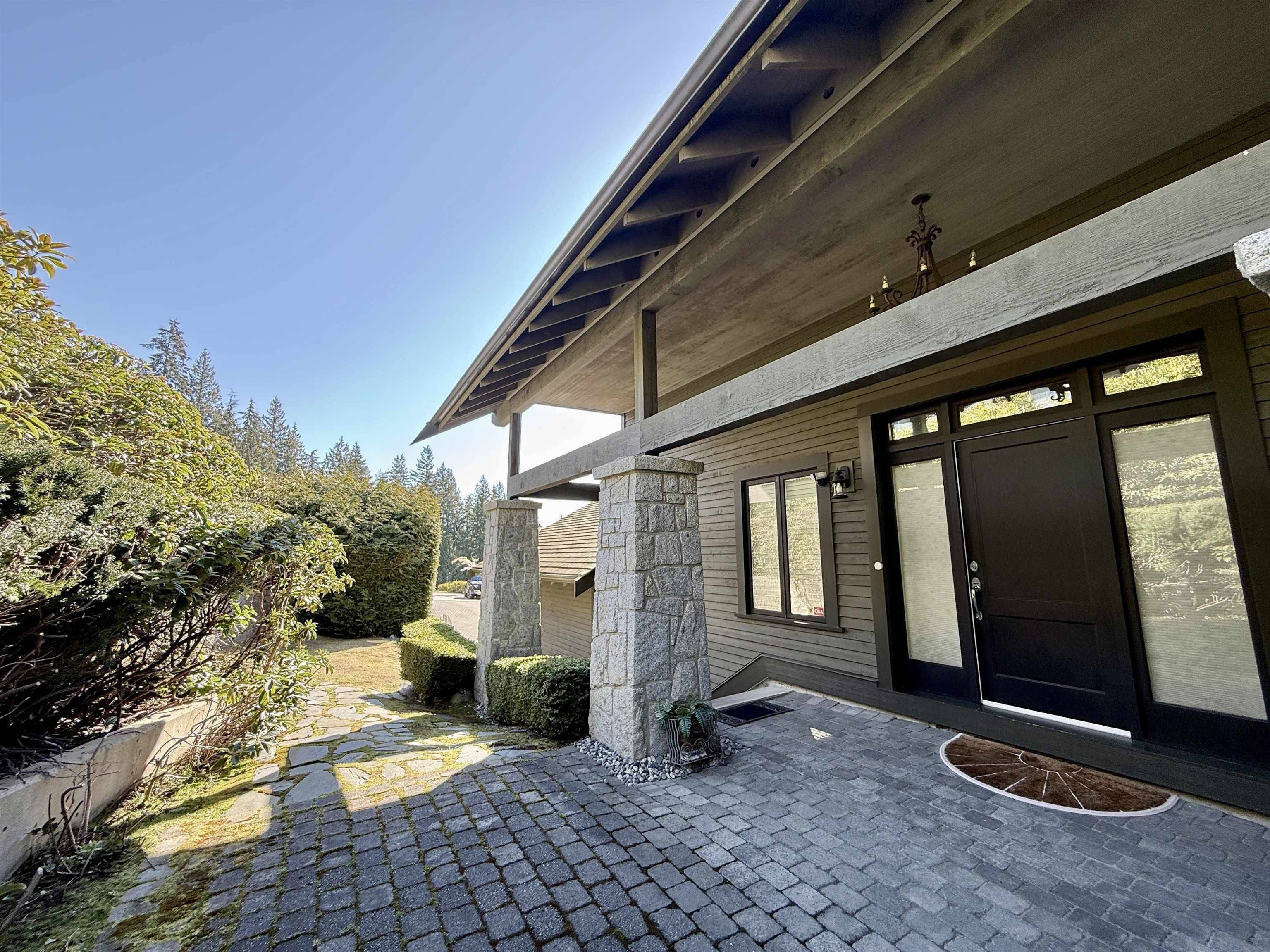 West Vancouver, BC V7S 3J6,2276 Boulder CT