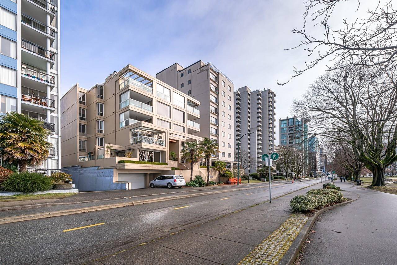 Vancouver, BC V6G 1Z3,2015 Beach AVE #401