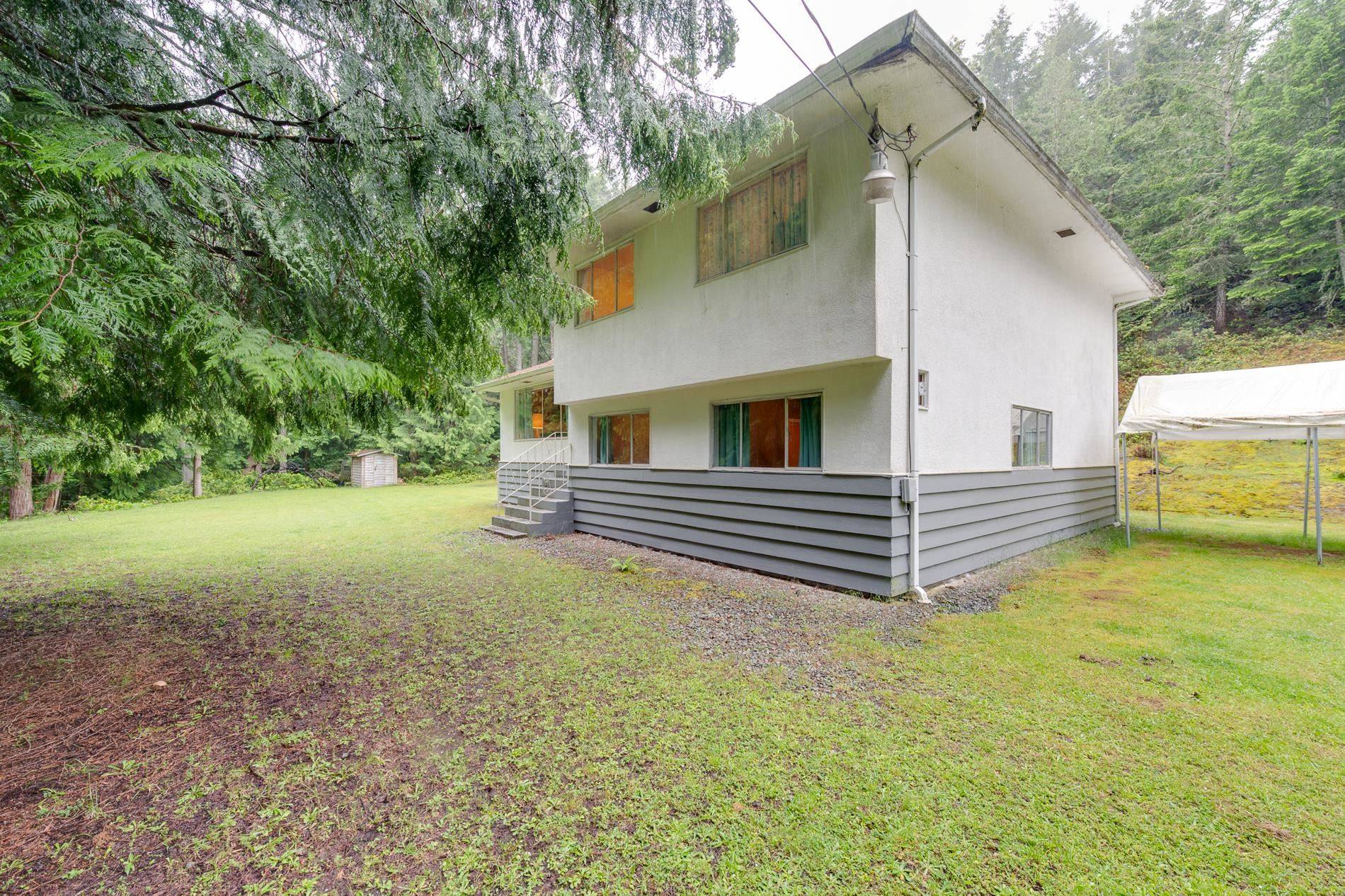 Mayne Island, BC V0N 2J1,570 Waugh RD