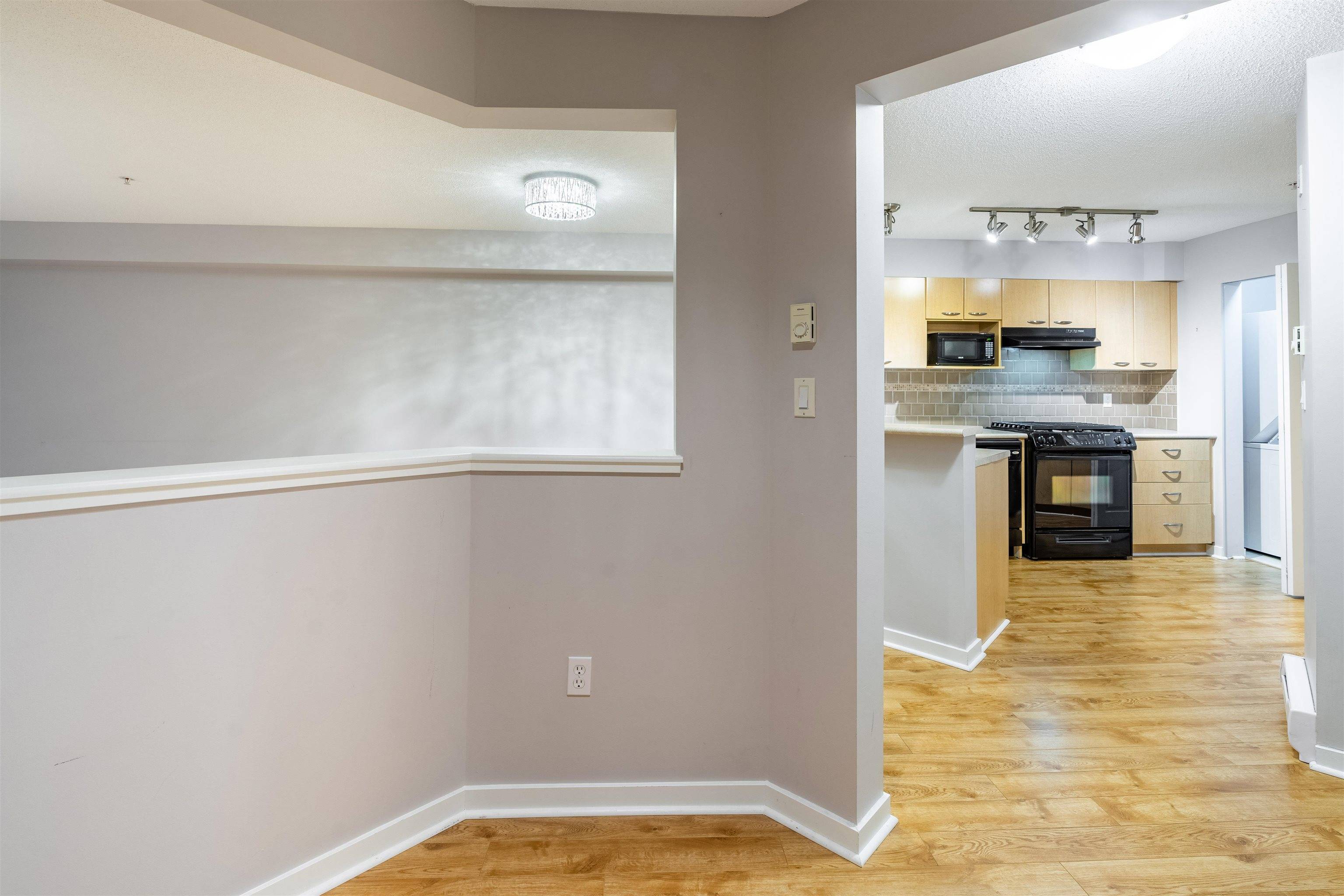 Coquitlam, BC V3E 3R9,2958 Silver Springs BLVD #106