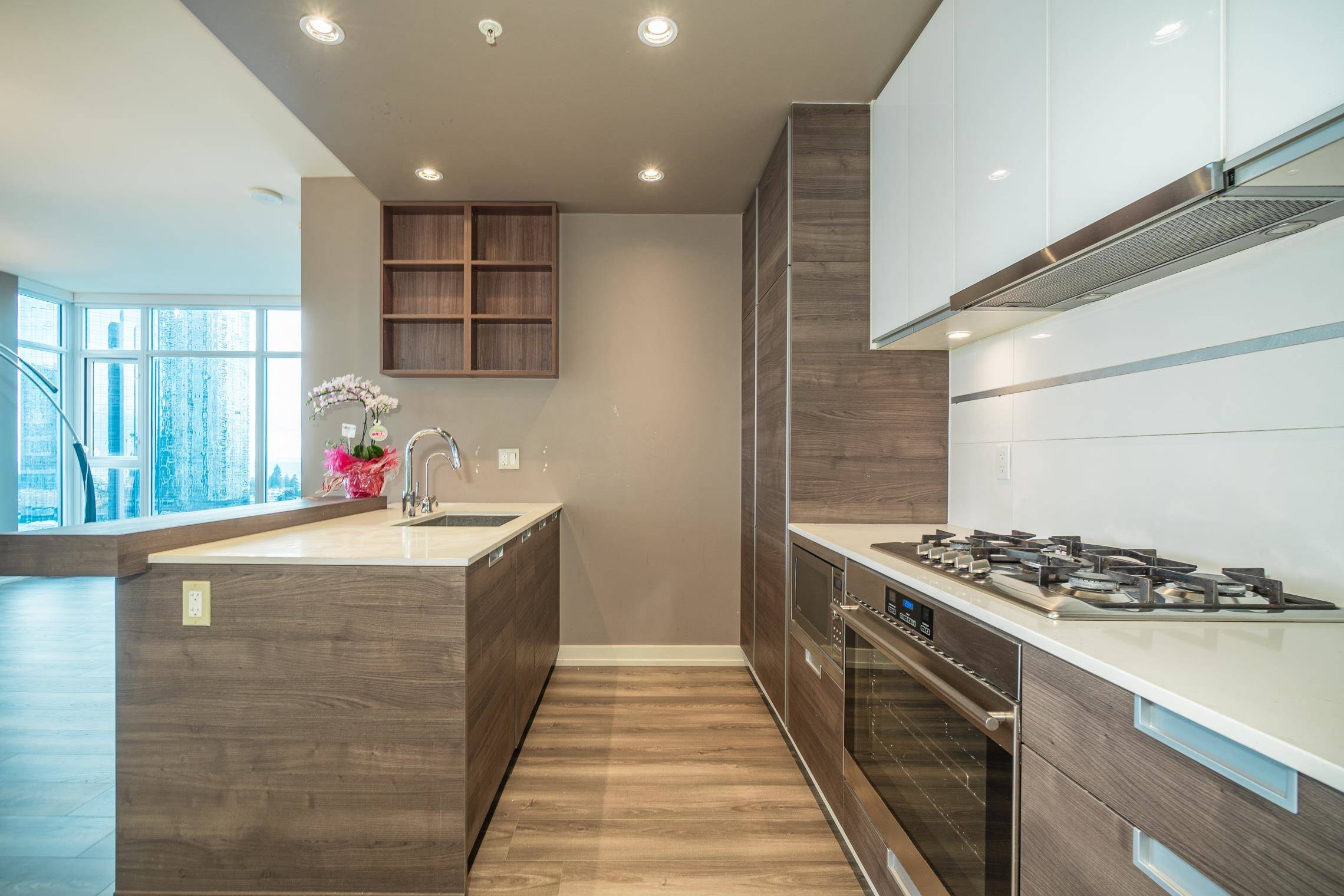 Burnaby, BC V5H 0E9,4688 Kingsway #1909