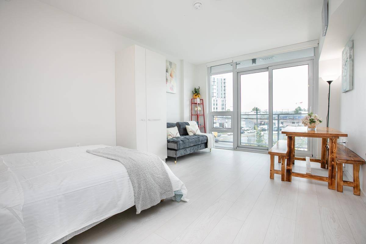 Vancouver, BC V5T 0K4,180 E 2nd Ave AVE #310