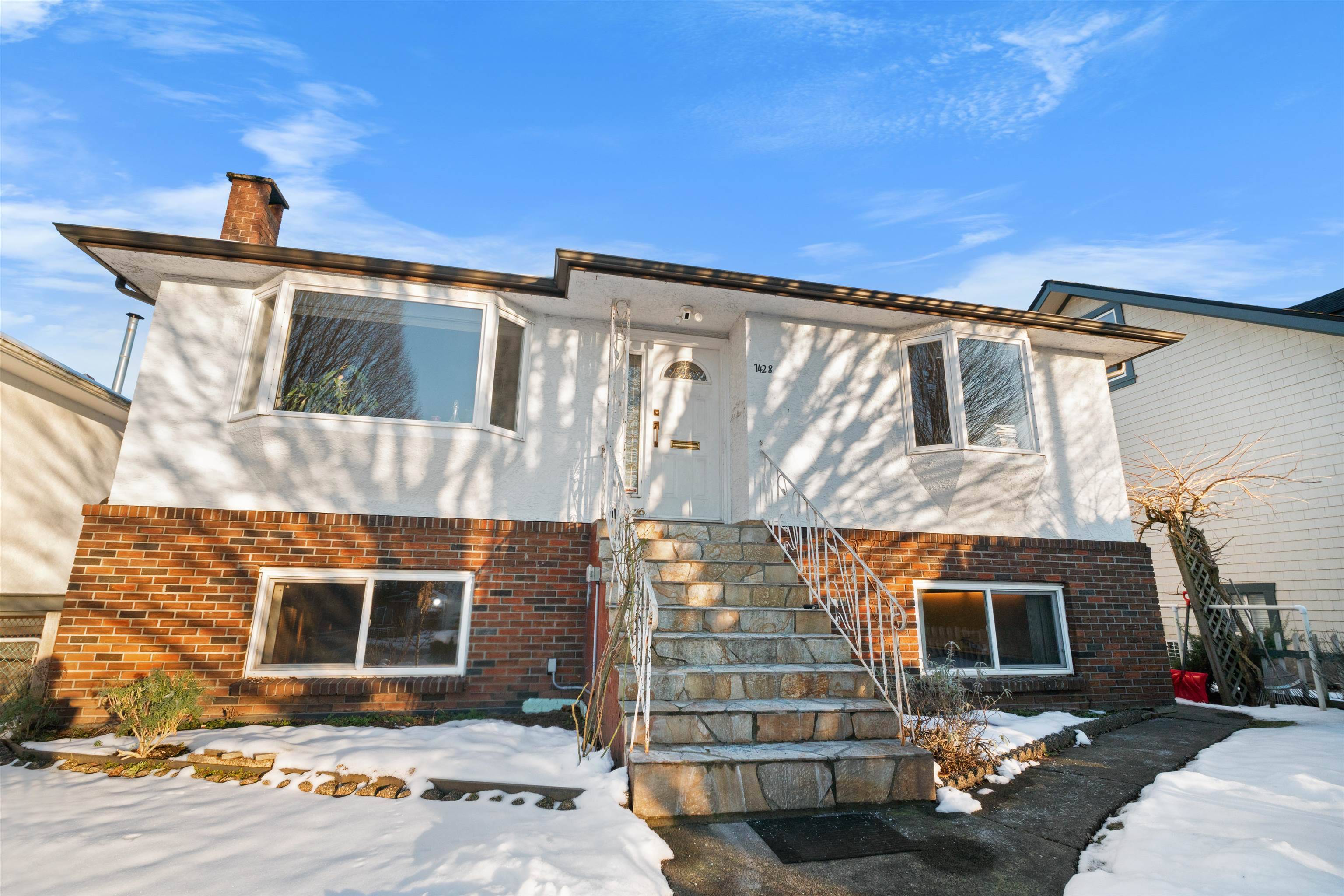 Vancouver, BC V5K 4C6,1428 Renfrew ST