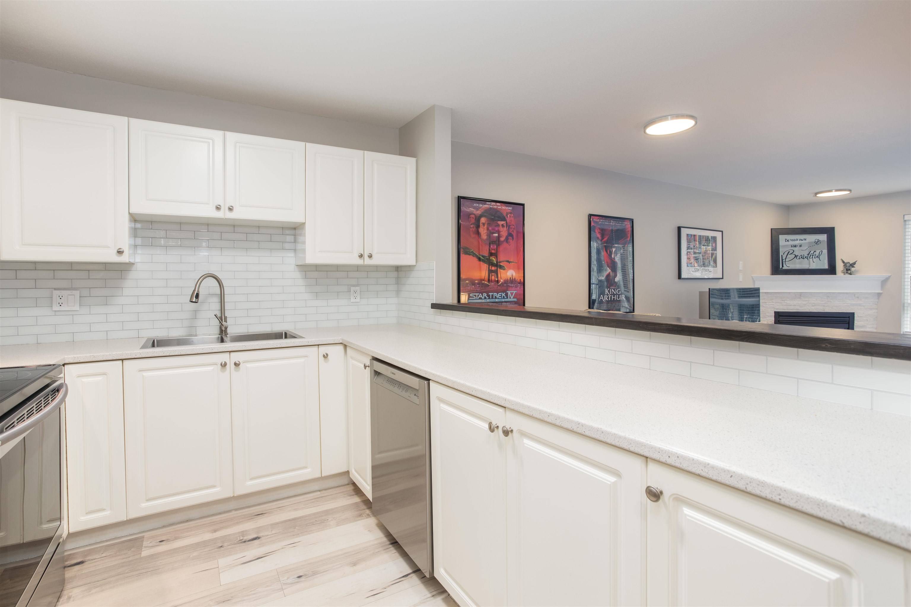 Maple Ridge, BC V2X 6B9,12207 224 ST #309