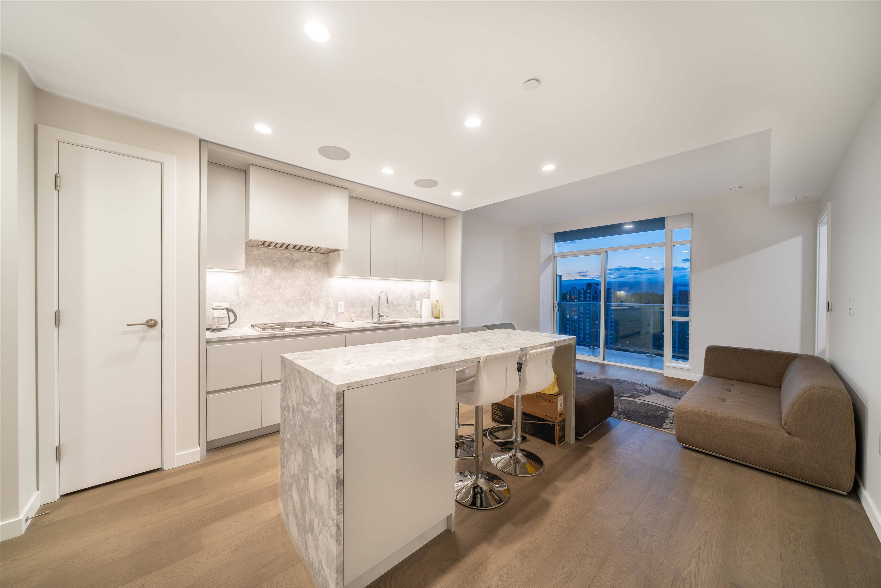 Vancouver, BC V6P 0J8,7433 Cambie ST #1902