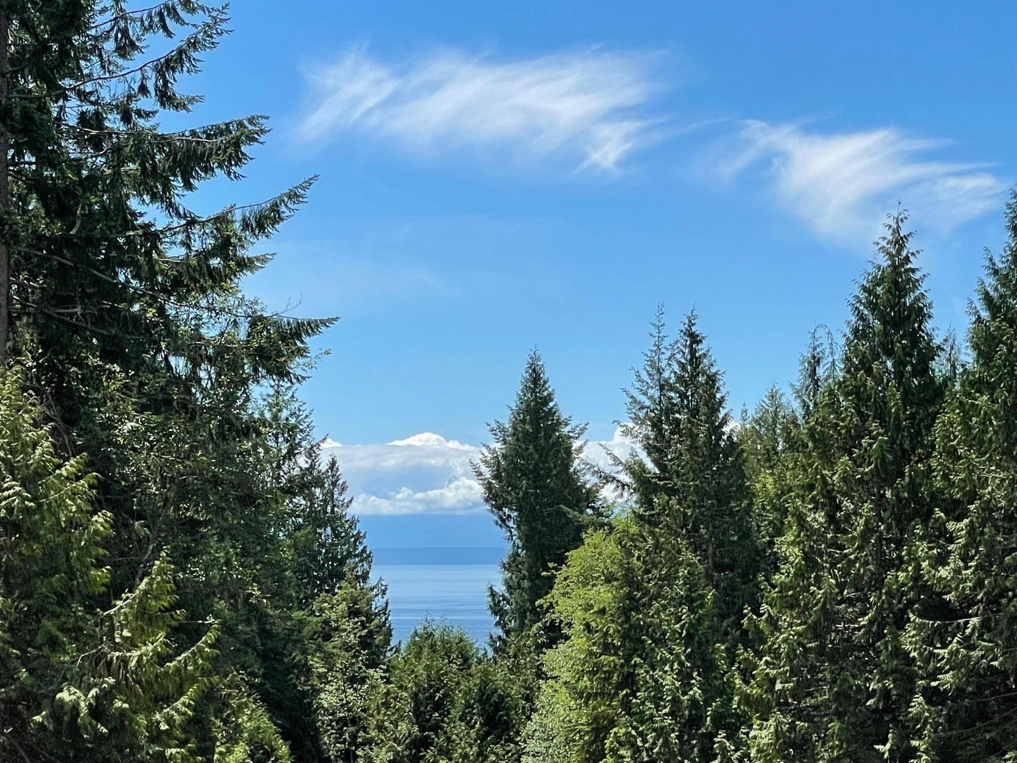 Roberts Creek, BC V0N 2W4,2617 Sunshine Coast HWY