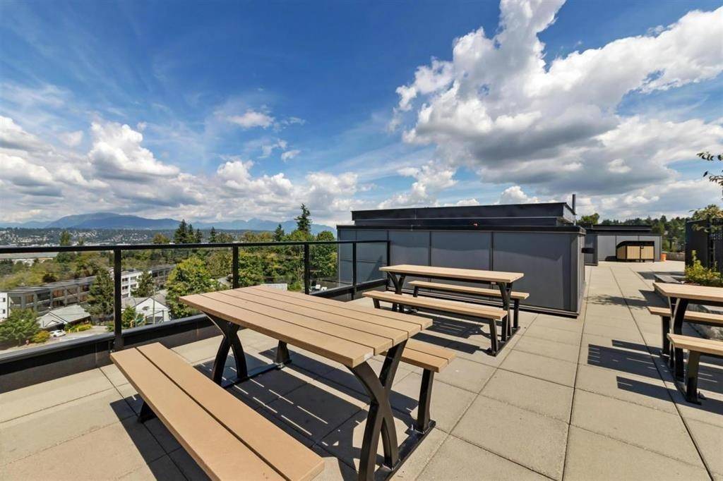 Surrey, BC V3T 0R7,11077 Ravine RD #325