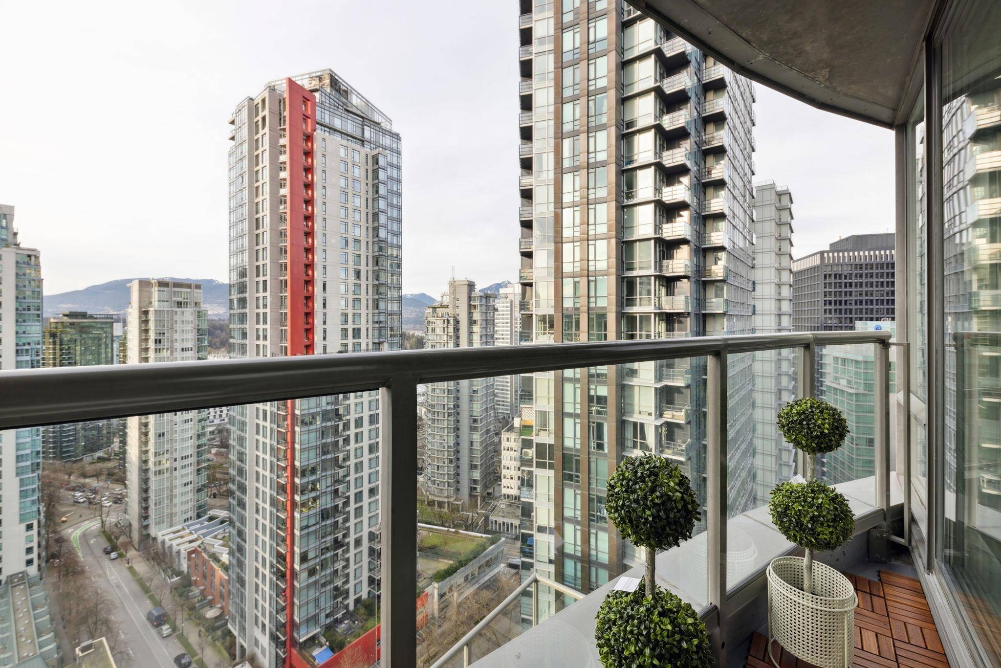Vancouver, BC V6E 4P5,1166 Melville ST #2702