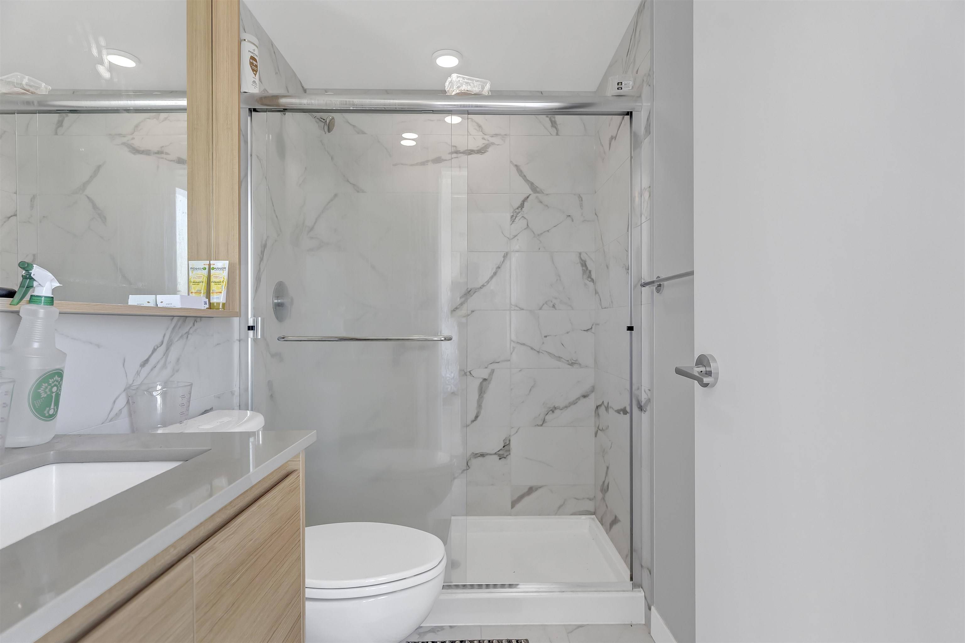 Surrey, BC V3T 0S3,10626 City Pkwy #1812