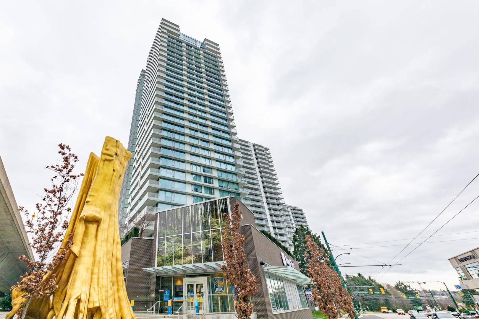 Vancouver, BC V5X 0E2,8131 Nunavut LN #2402