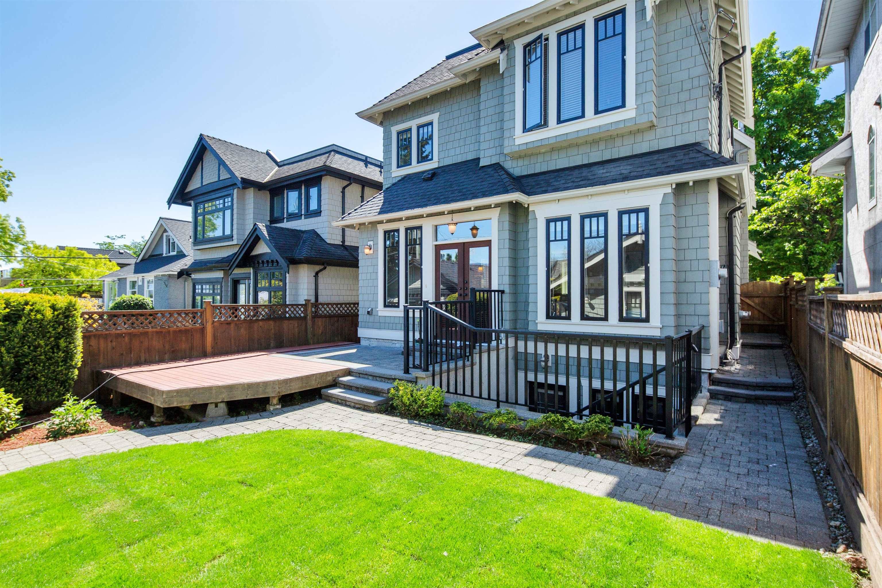 Vancouver, BC V6R 2A4,4509 W 8th AVE