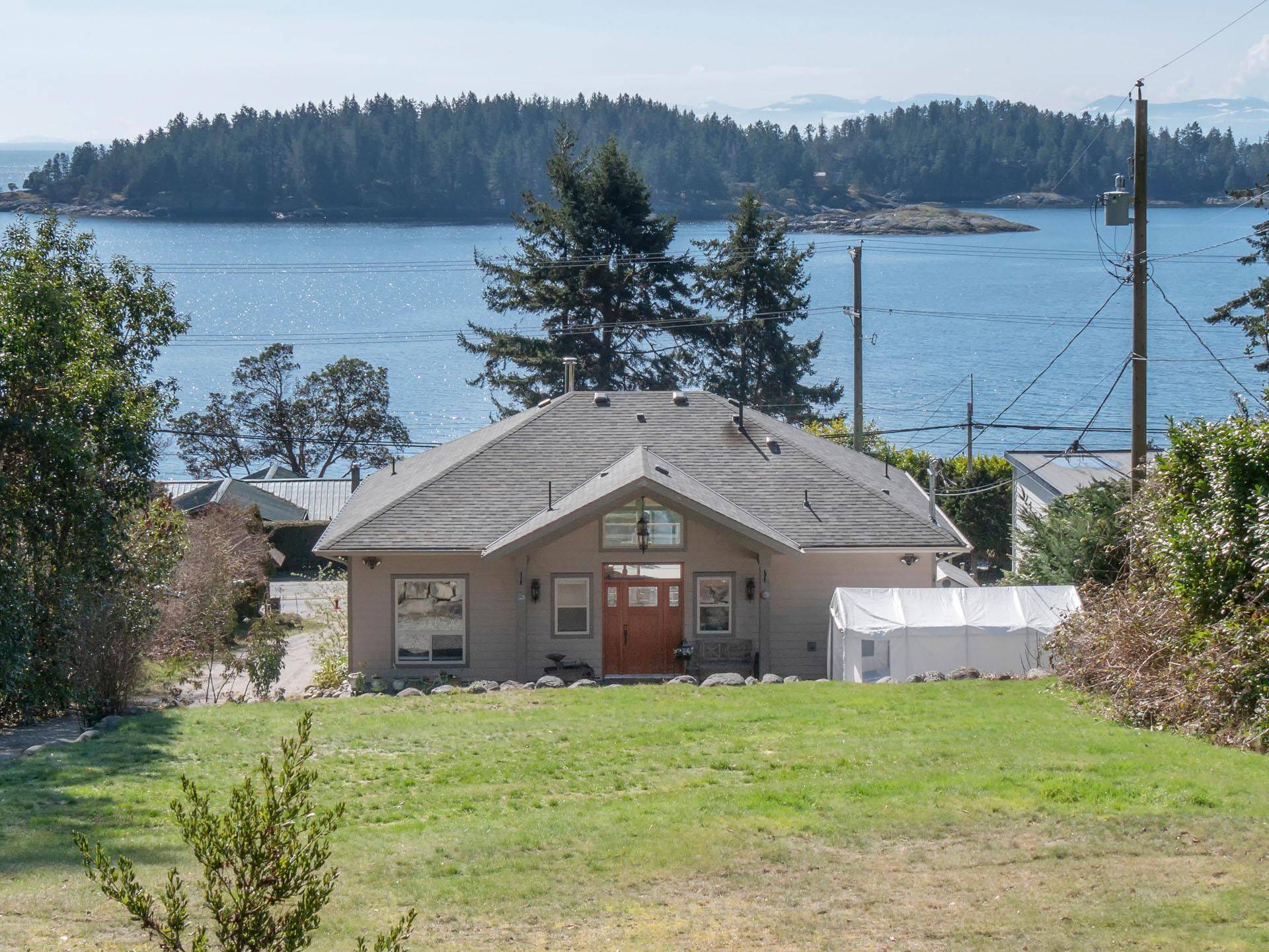 Sechelt, BC V0N 3A8,6682 Sunshine Coast HWY
