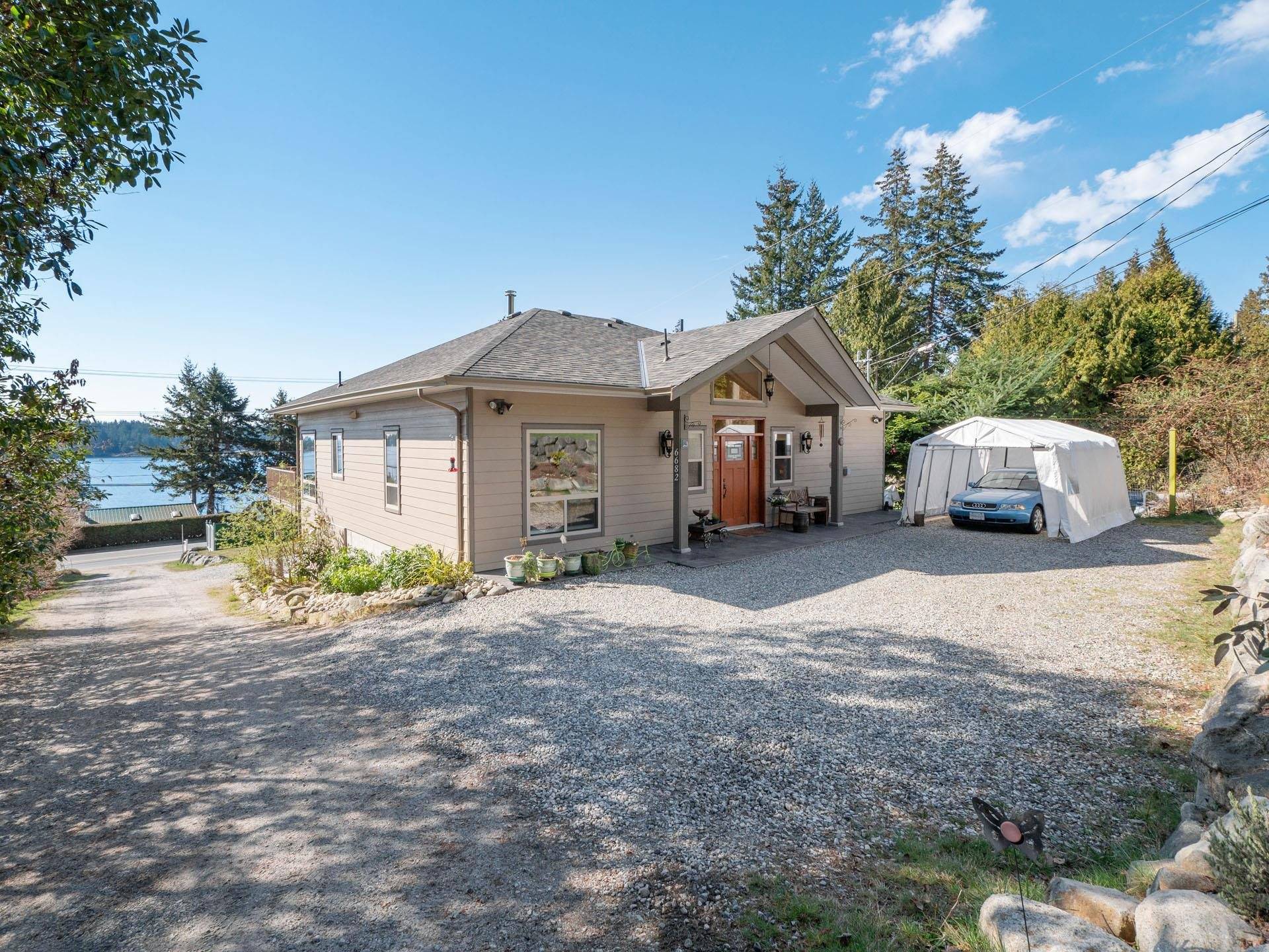 Sechelt, BC V0N 3A8,6682 Sunshine Coast HWY