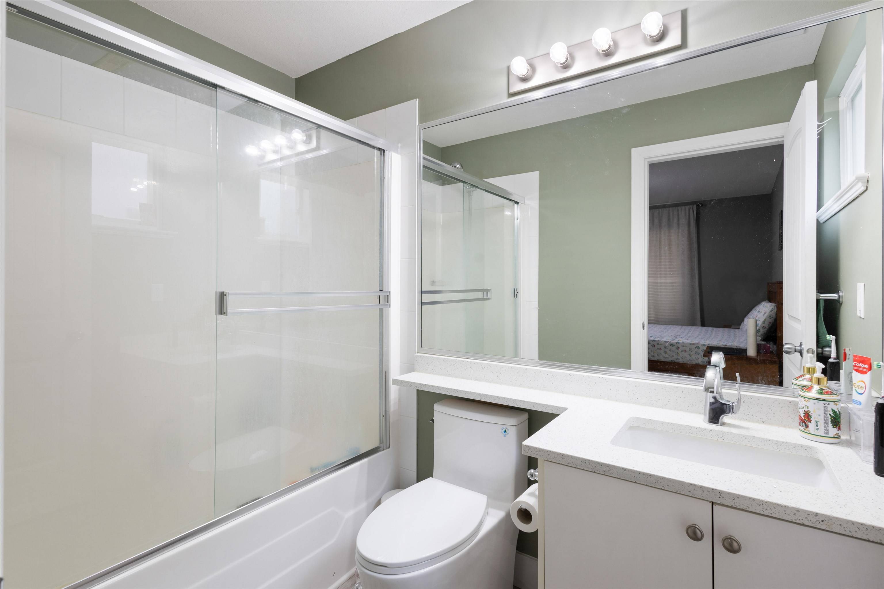 Langley, BC V2W 0A4,27016 35 AVE