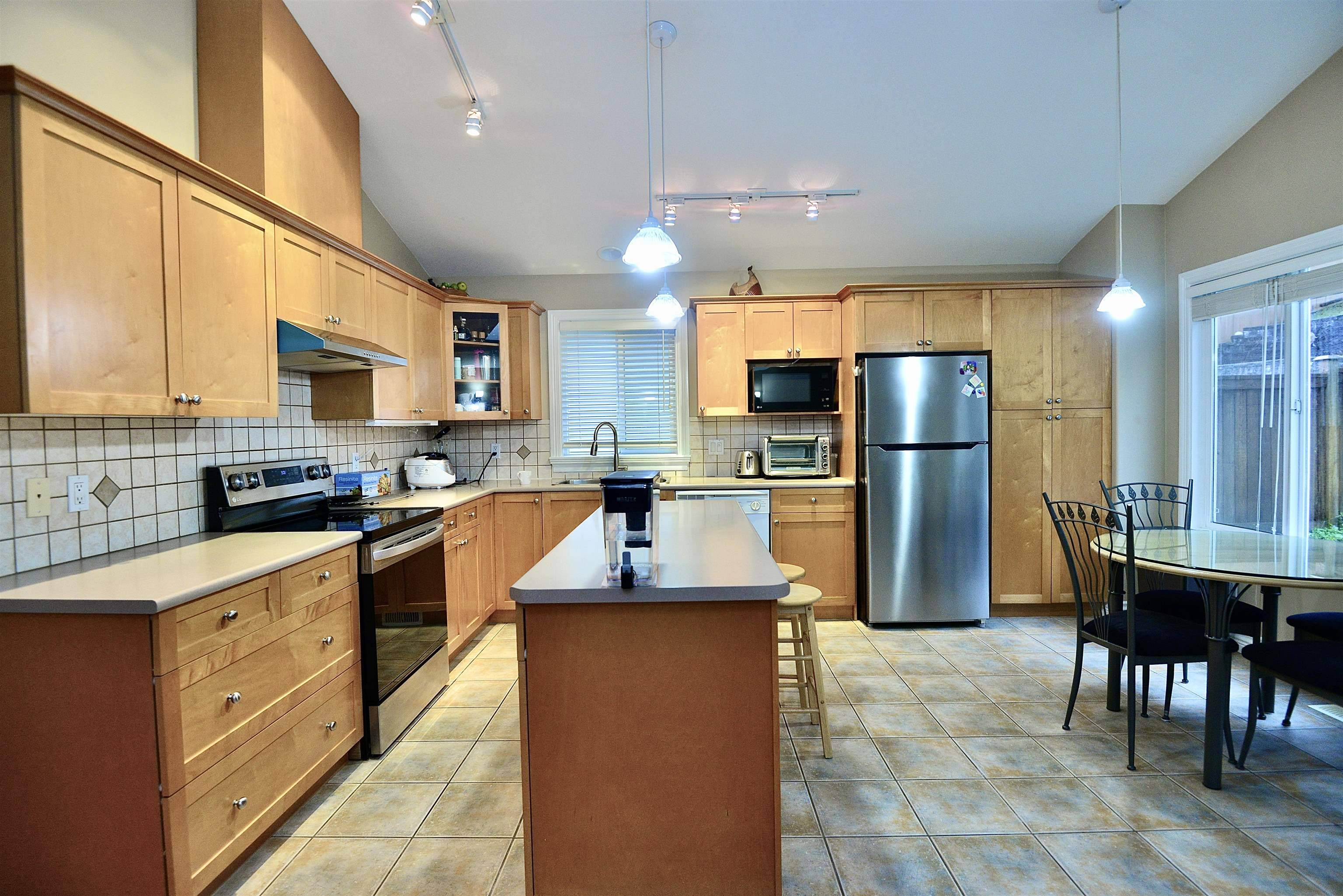 Coquitlam, BC V3E 3P3,3035 Maplewood CT