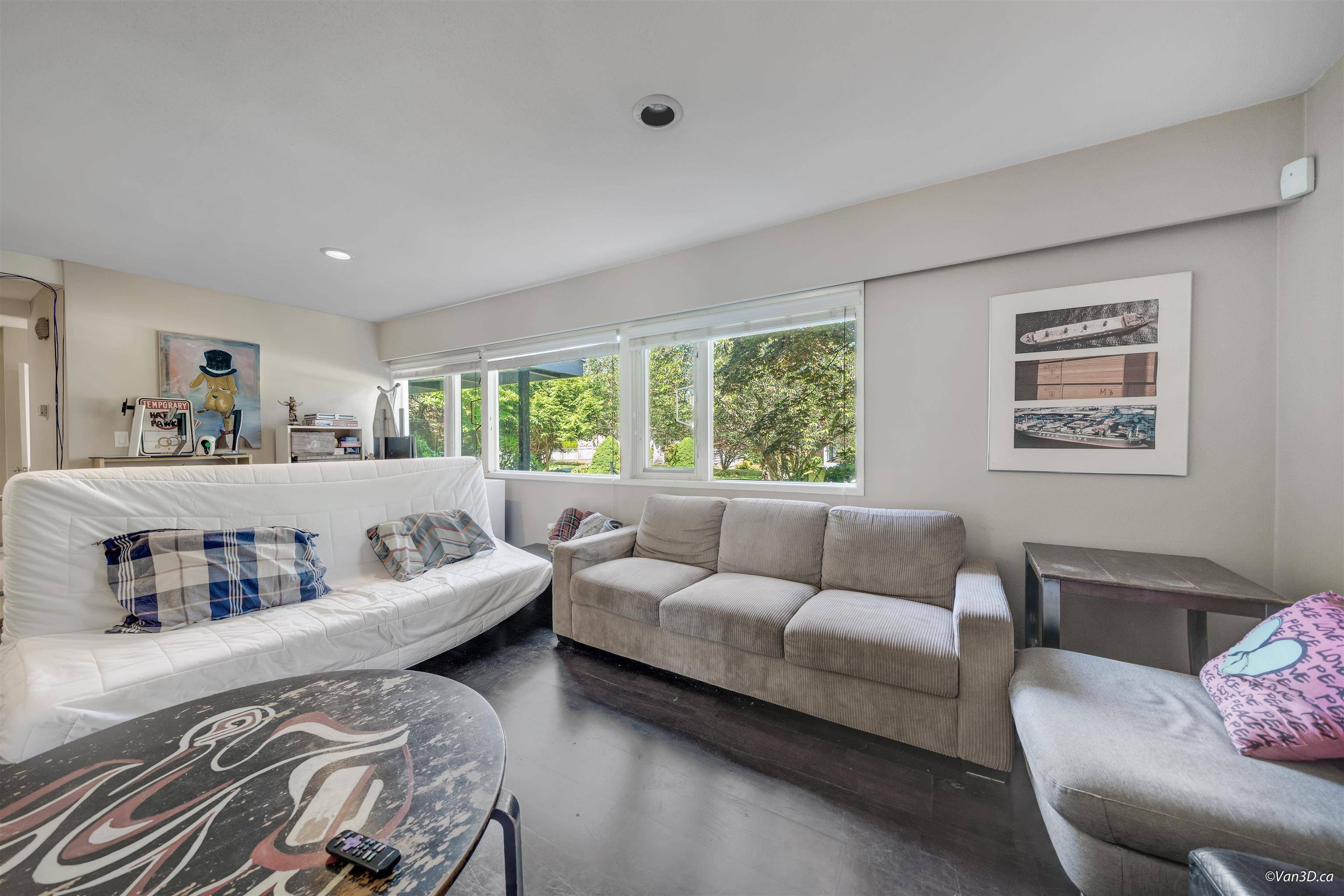 Vancouver, BC V6P 3P5,6891 Heather ST
