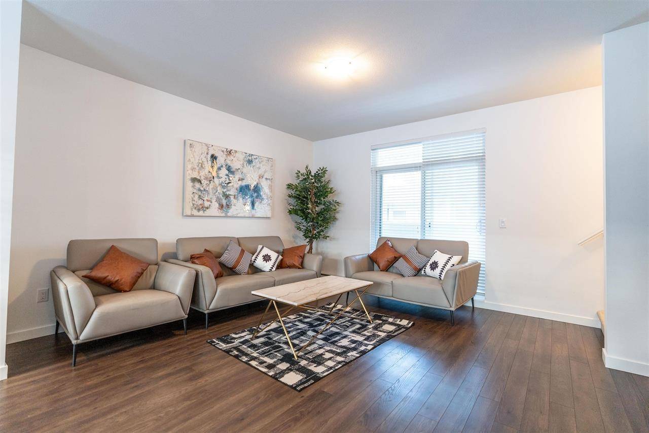 Surrey, BC V3Z 0X1,158 171 ST #52