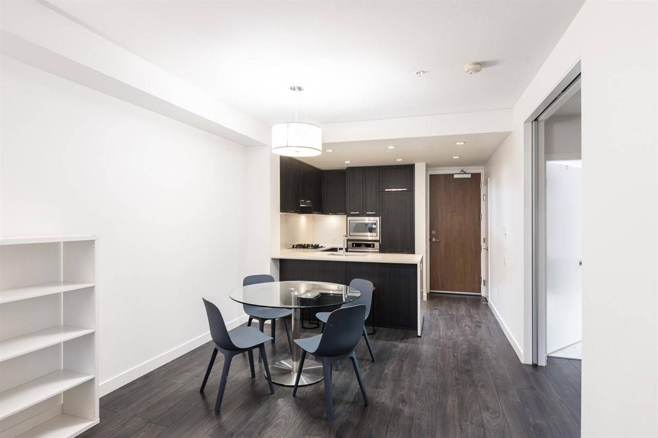Vancouver, BC V6P 0E6,6677 Cambie ST #111