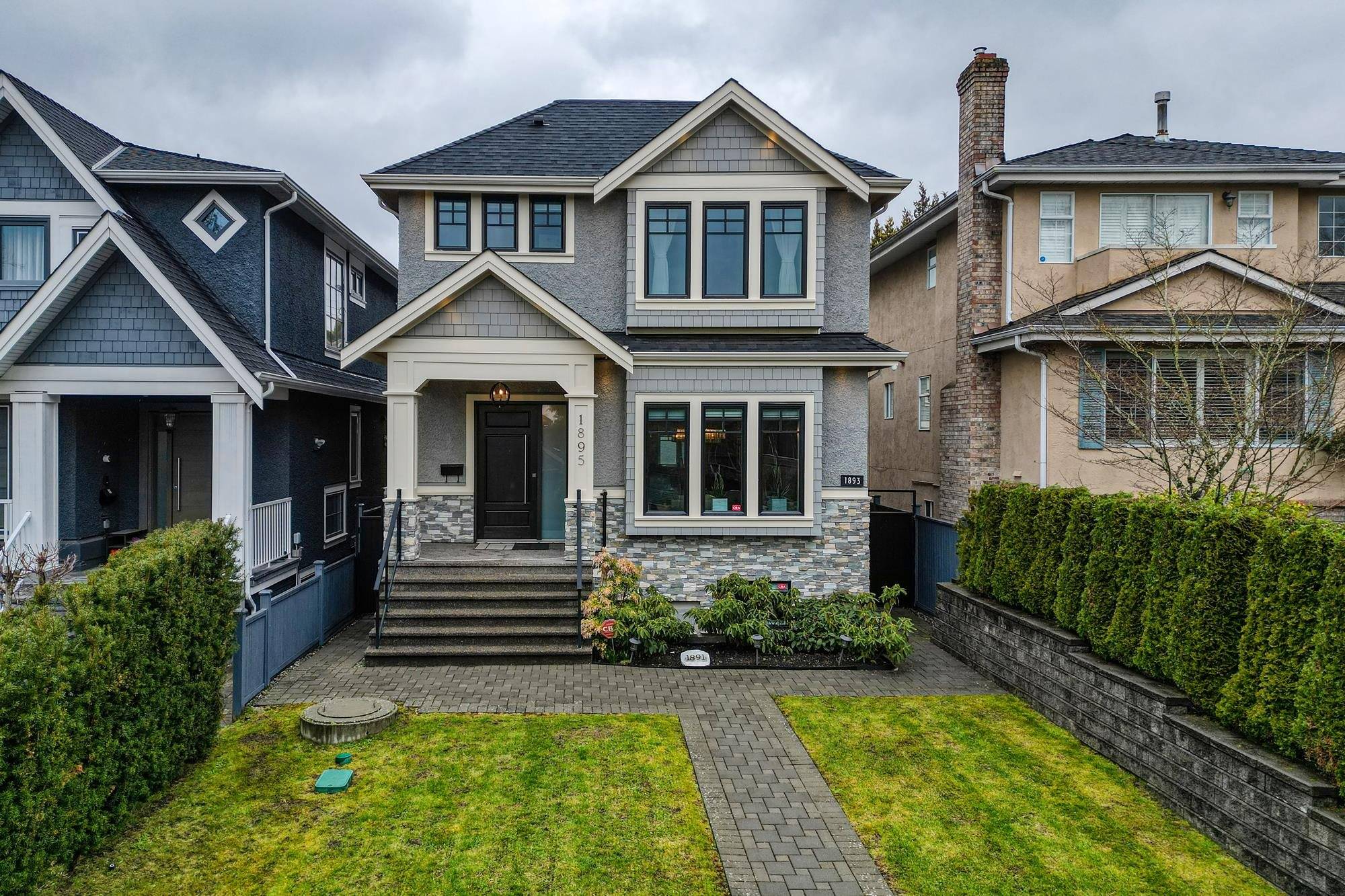Vancouver, BC V6P 2A8,1895 W 60th AVE