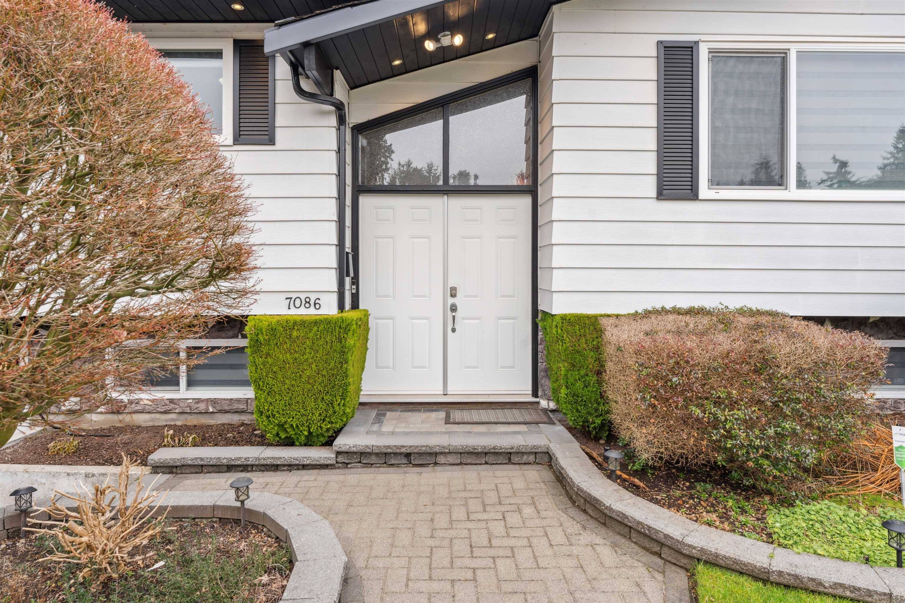 Delta, BC V4E 1W1,7086 Papuc PL