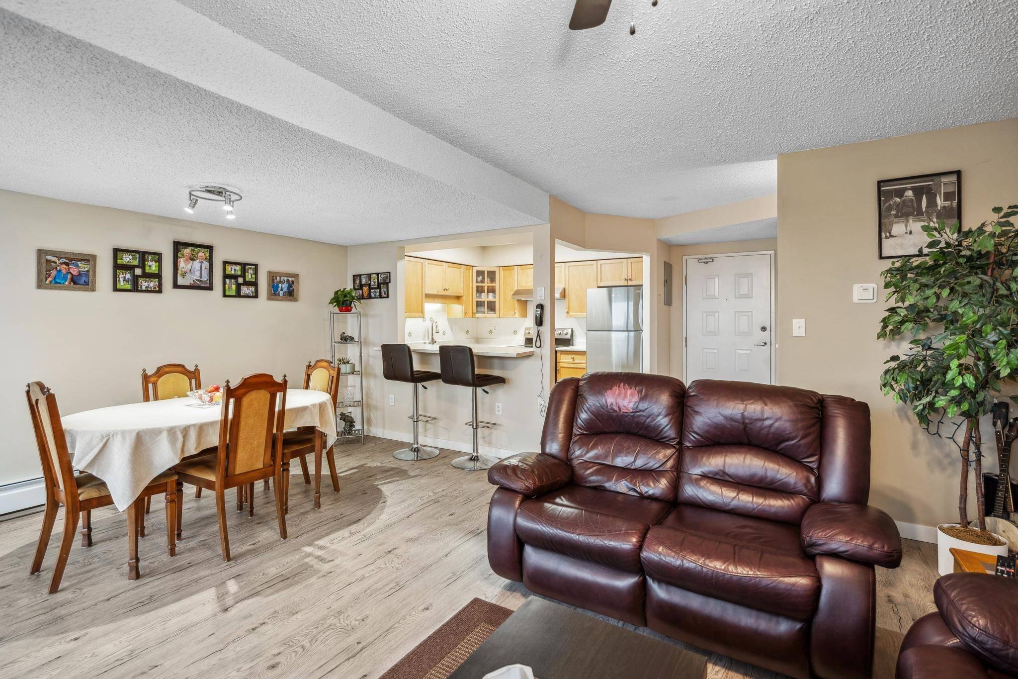 Abbotsford, BC V2T 4N1,31955 Old Yale RD #804