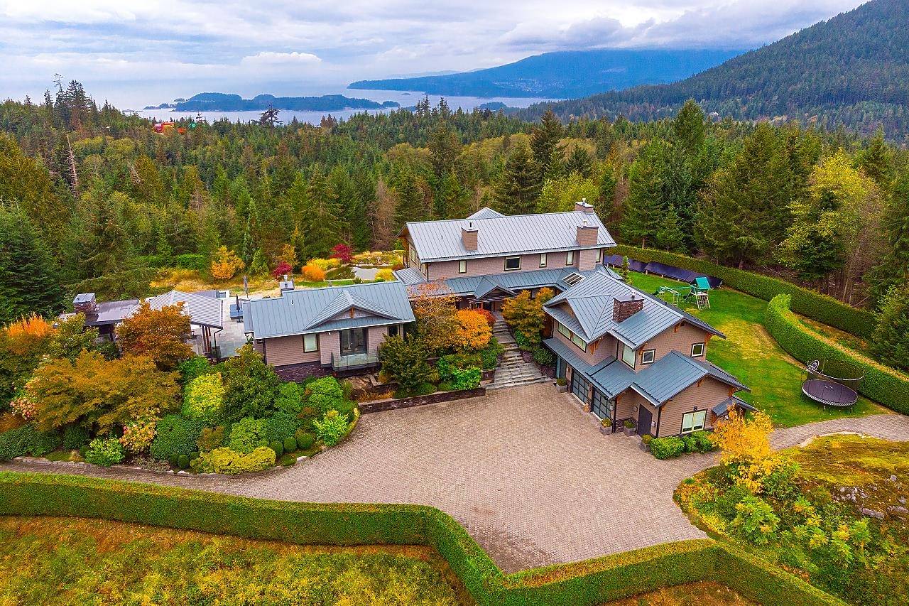 Bowen Island, BC V0N 1G2,431 Josephine DR
