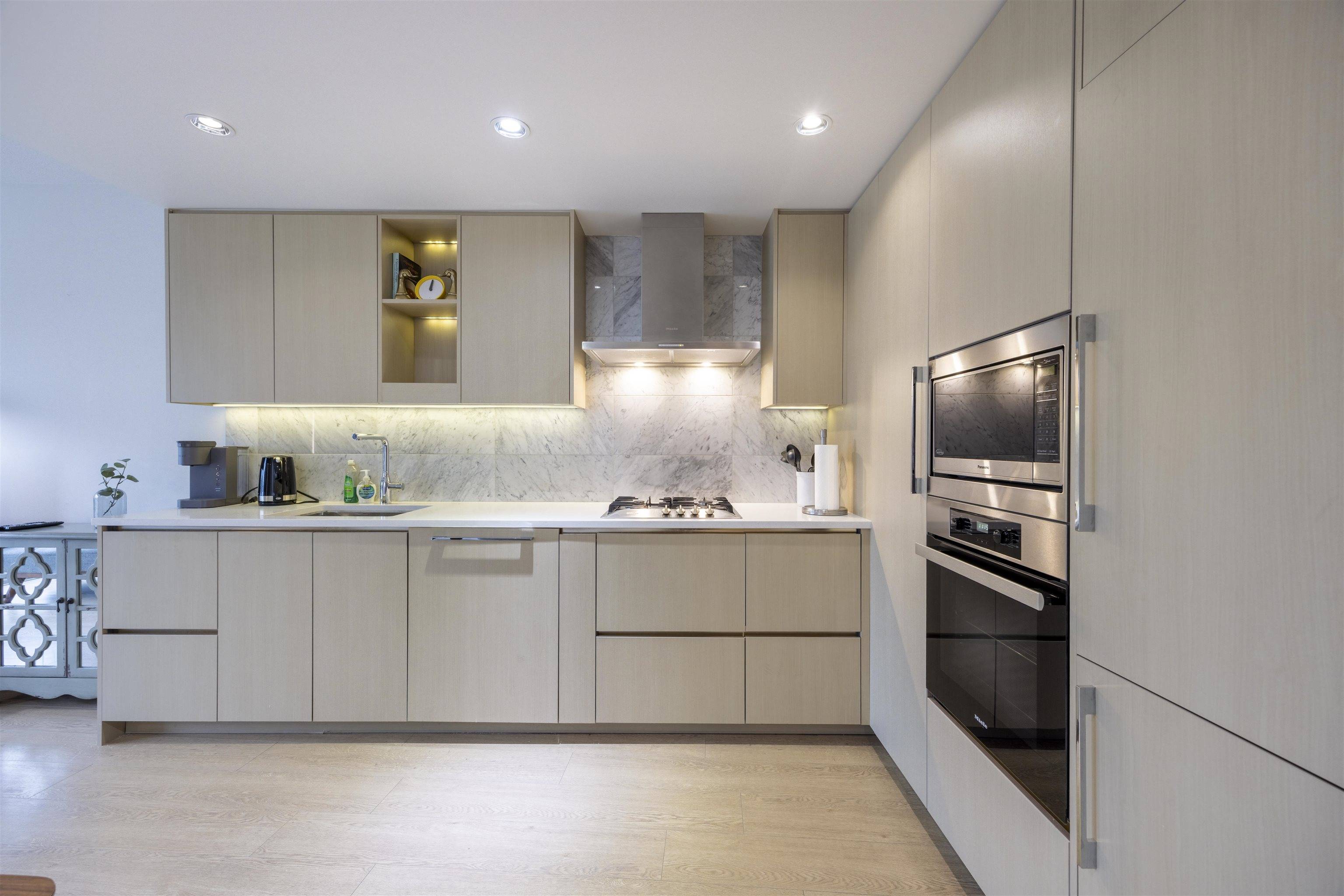 Vancouver, BC V6Z 0E7,89 Nelson AVE #403