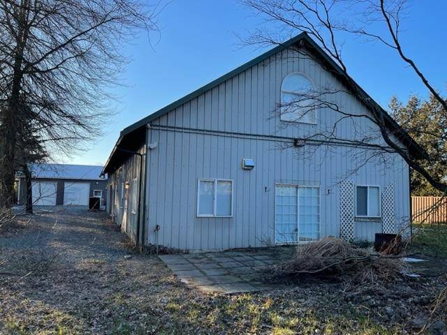Rosedale, BC V0X 1X2,8876 Annis RD