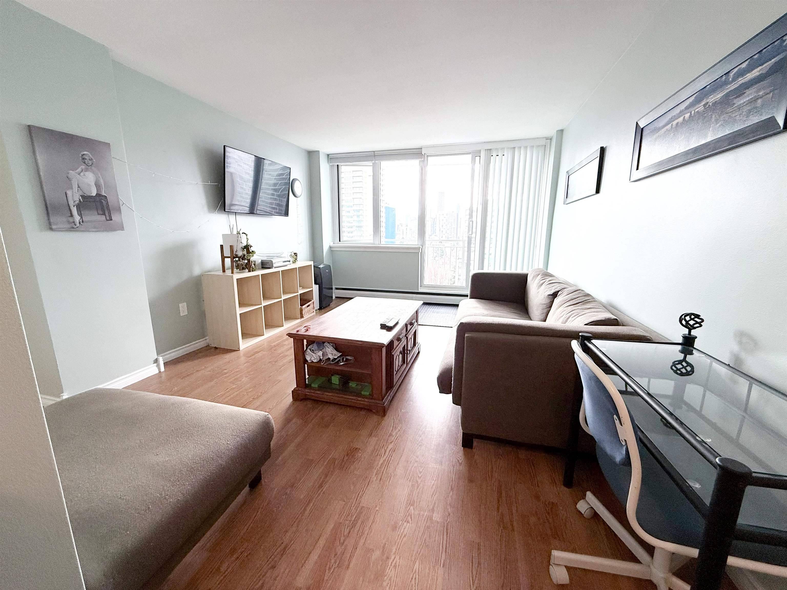 Vancouver, BC V6G 1R3,1850 Comox ST #1808