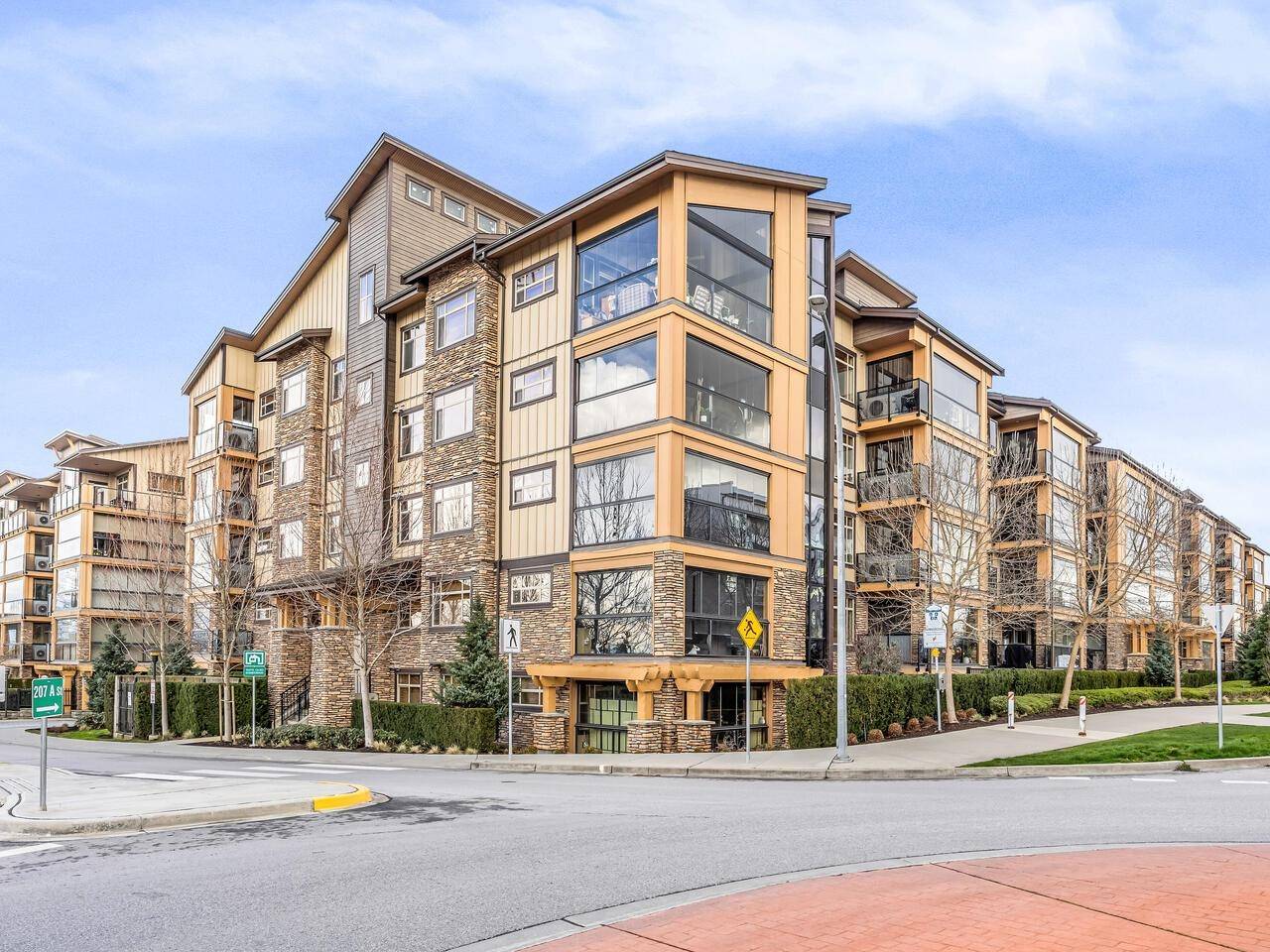 Langley, BC V2Y 0L2,8288 207a ST #492