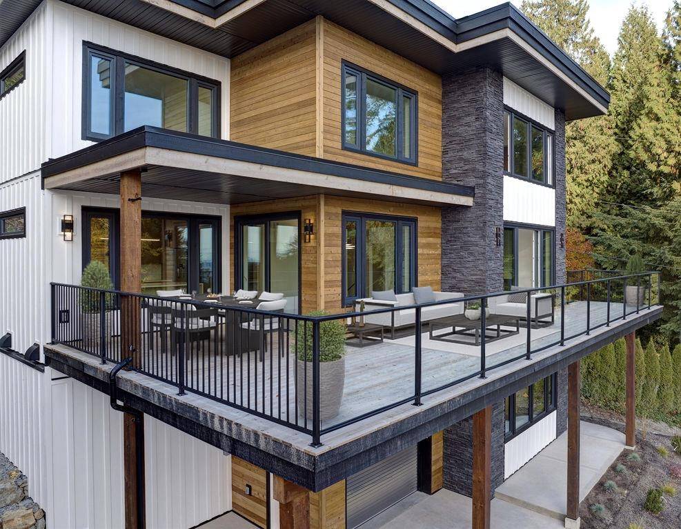 Gibsons, BC V0N 1V1,971 Marine DR