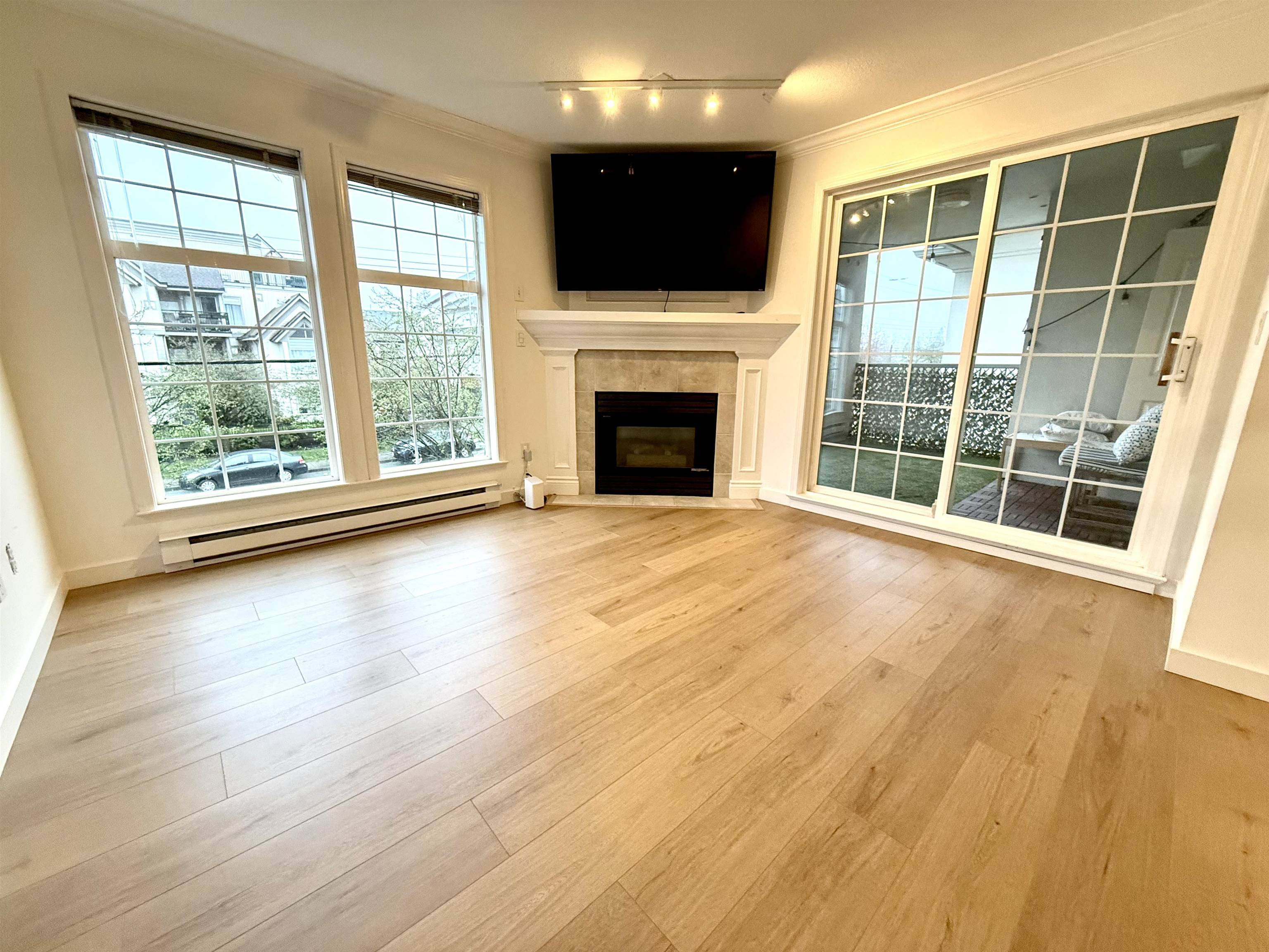 Port Coquitlam, BC V3B 7V1,1655 Grant AVE #203