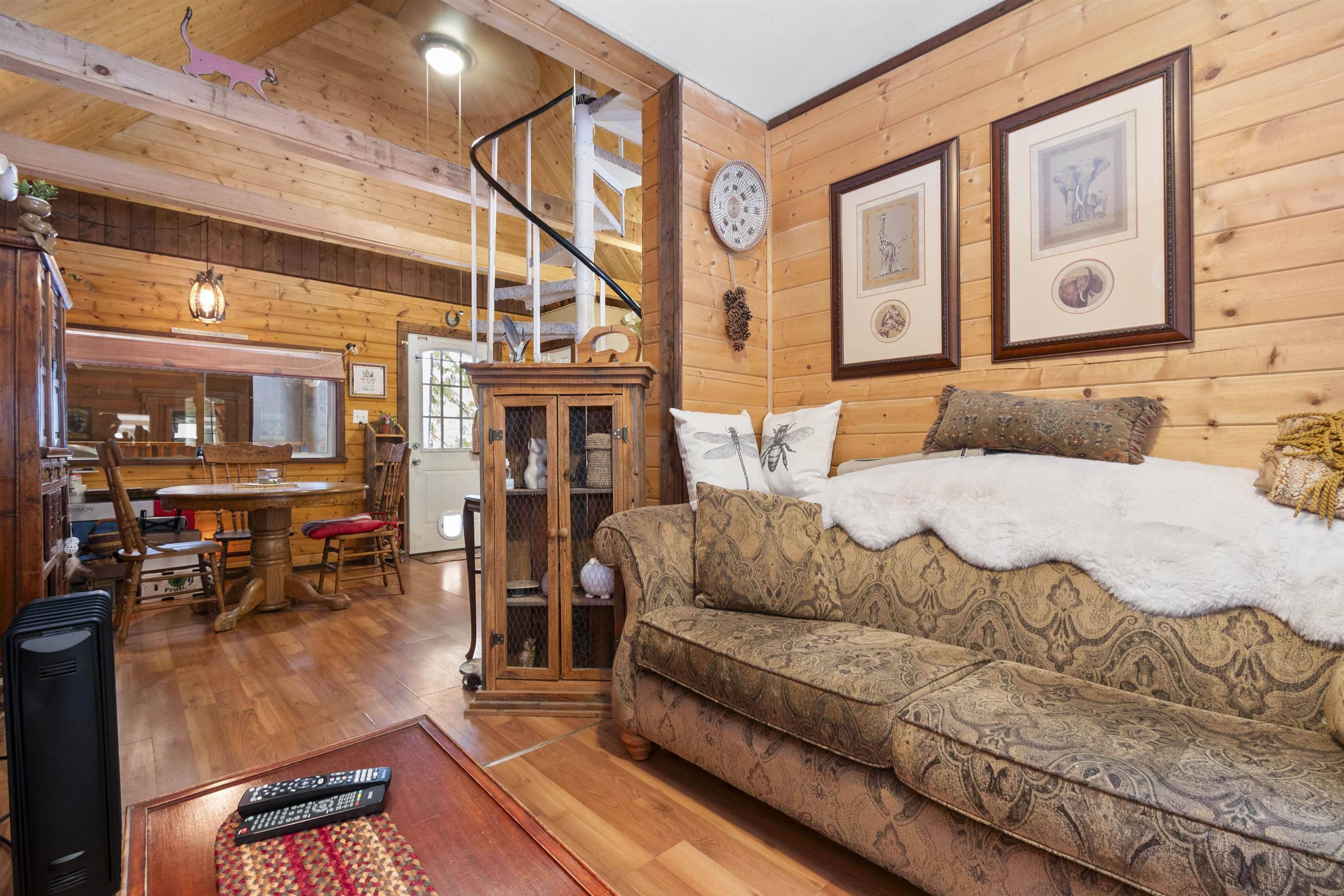 Sunshine Valley, BC V0X 1L5,H72 Huckleberry LN