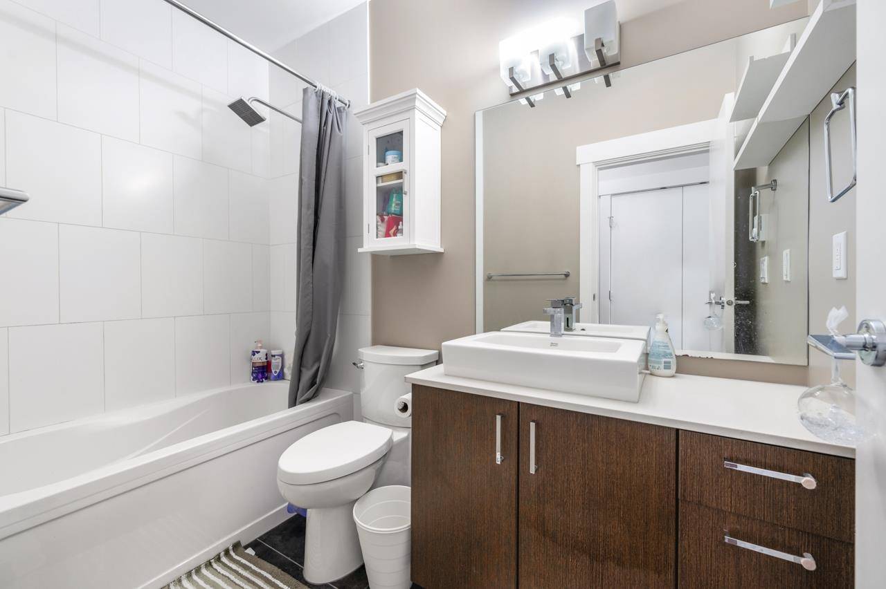 Port Coquitlam, BC V3C 0C6,2351 Kelly AVE #305