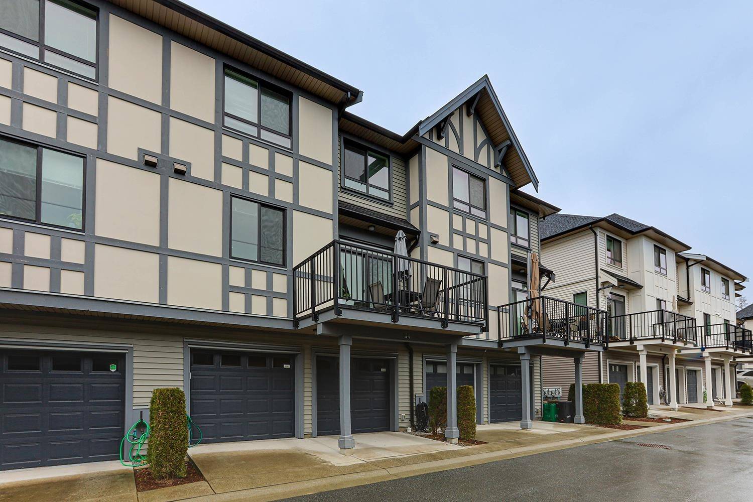 Coquitlam, BC V3E 0N2,3500 Burke Village Promenade #114