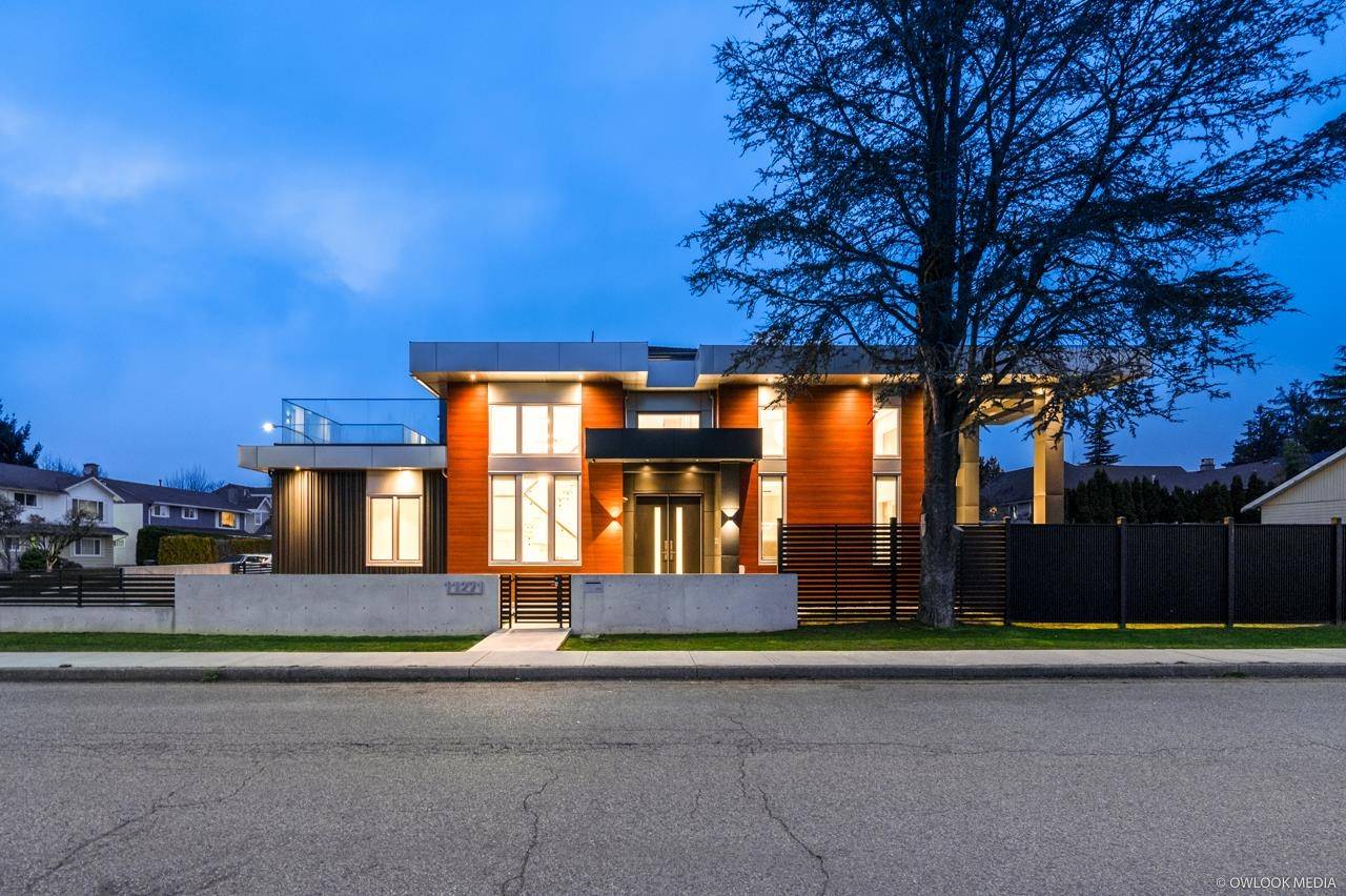 Richmond, BC V7A 3B2,11271 Kingsgrove AVE