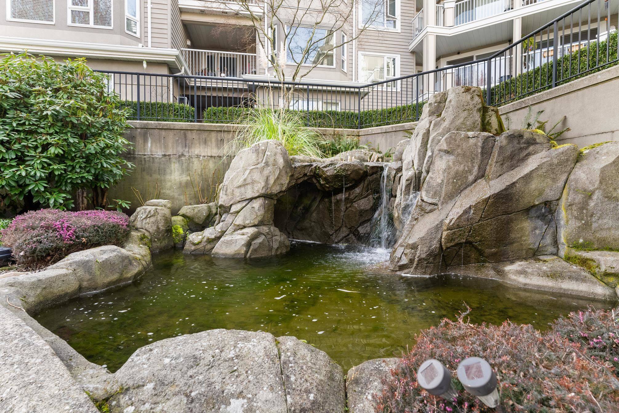 Richmond, BC V7C 5R9,5888 Dover CRES #222