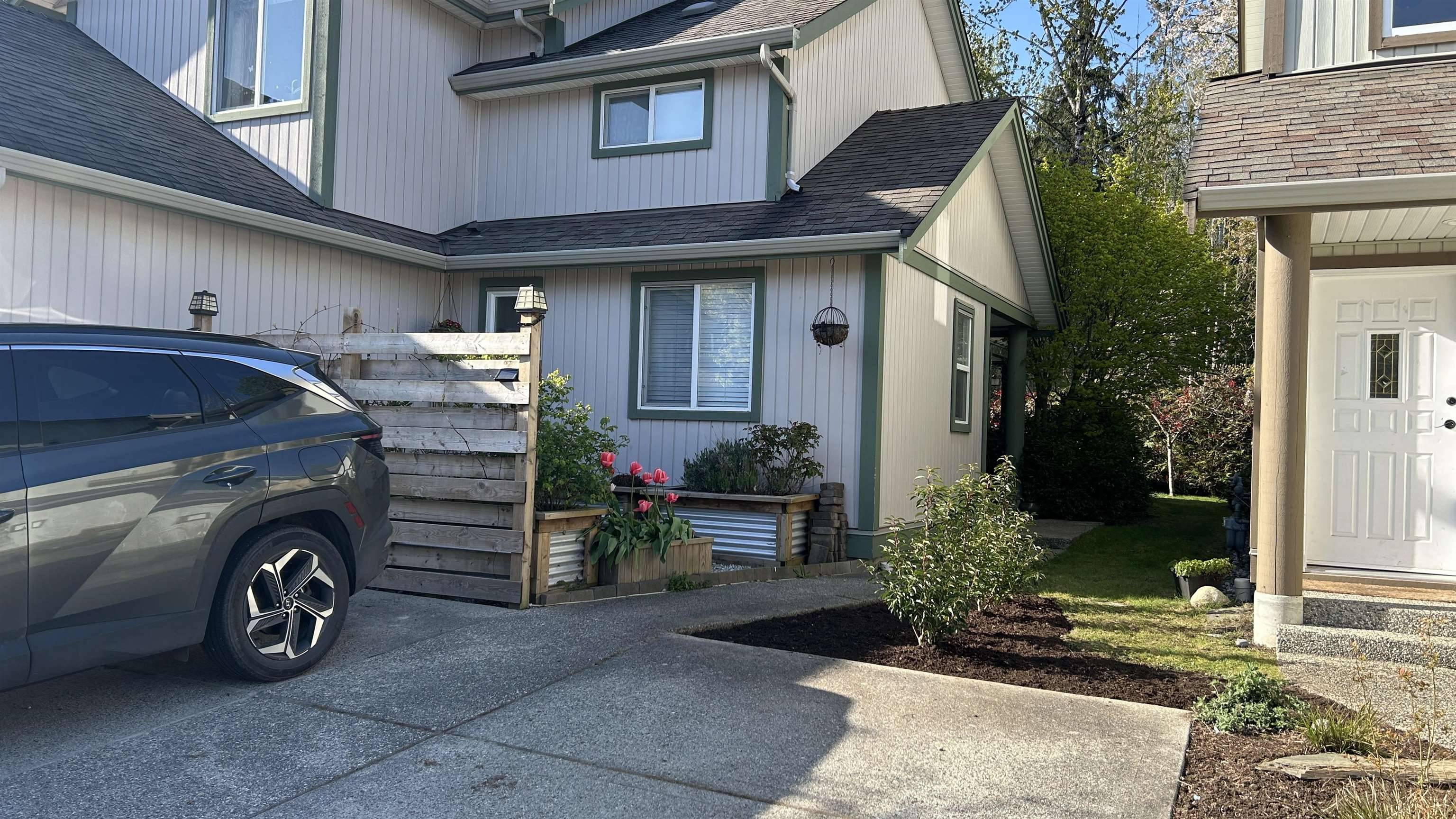 Gibsons, BC V0N 1V7,735 Park RD #49